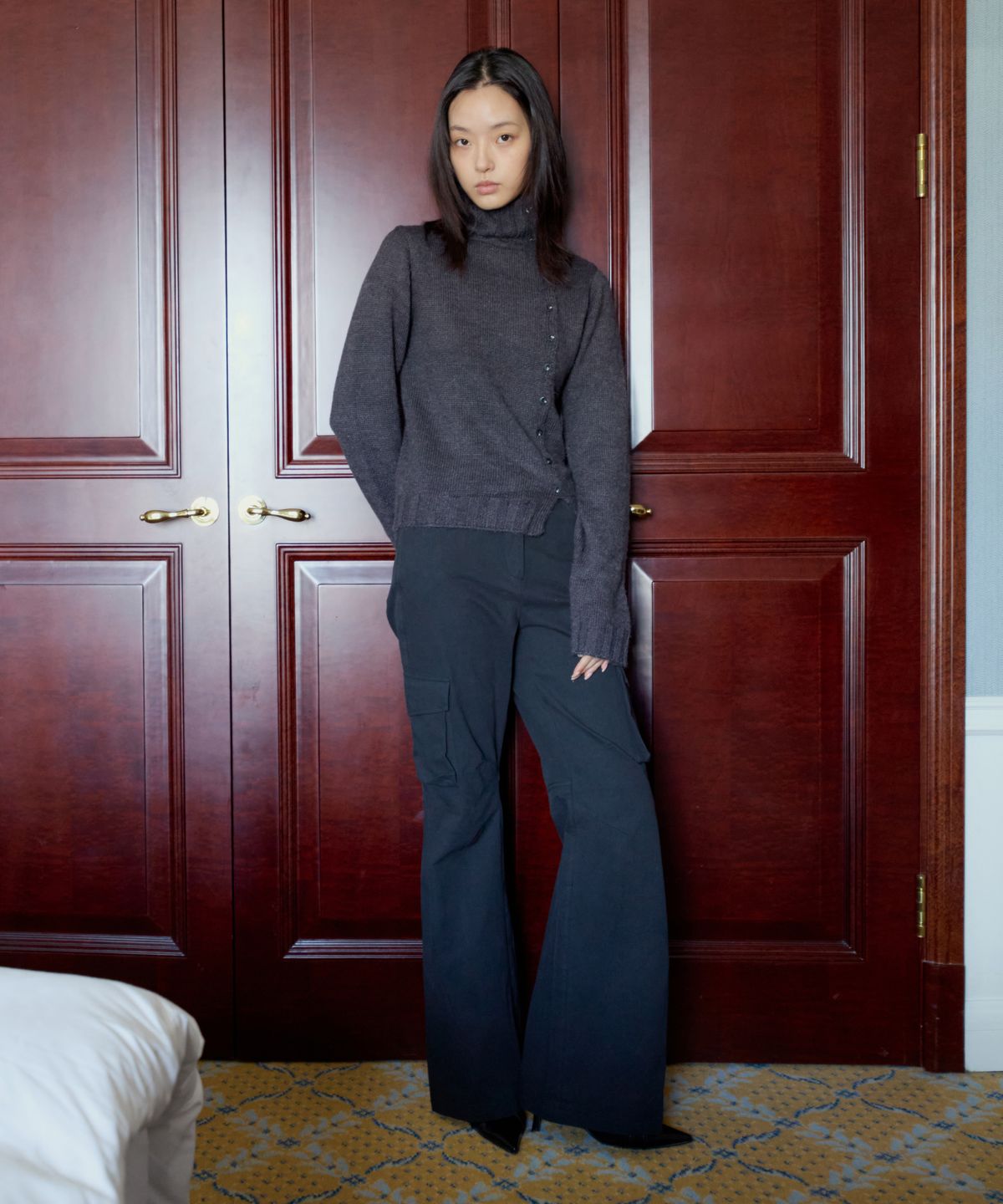 이프소마그넷(IFSO MAGNET) Button High-neck Cardigan - CHARCOAL