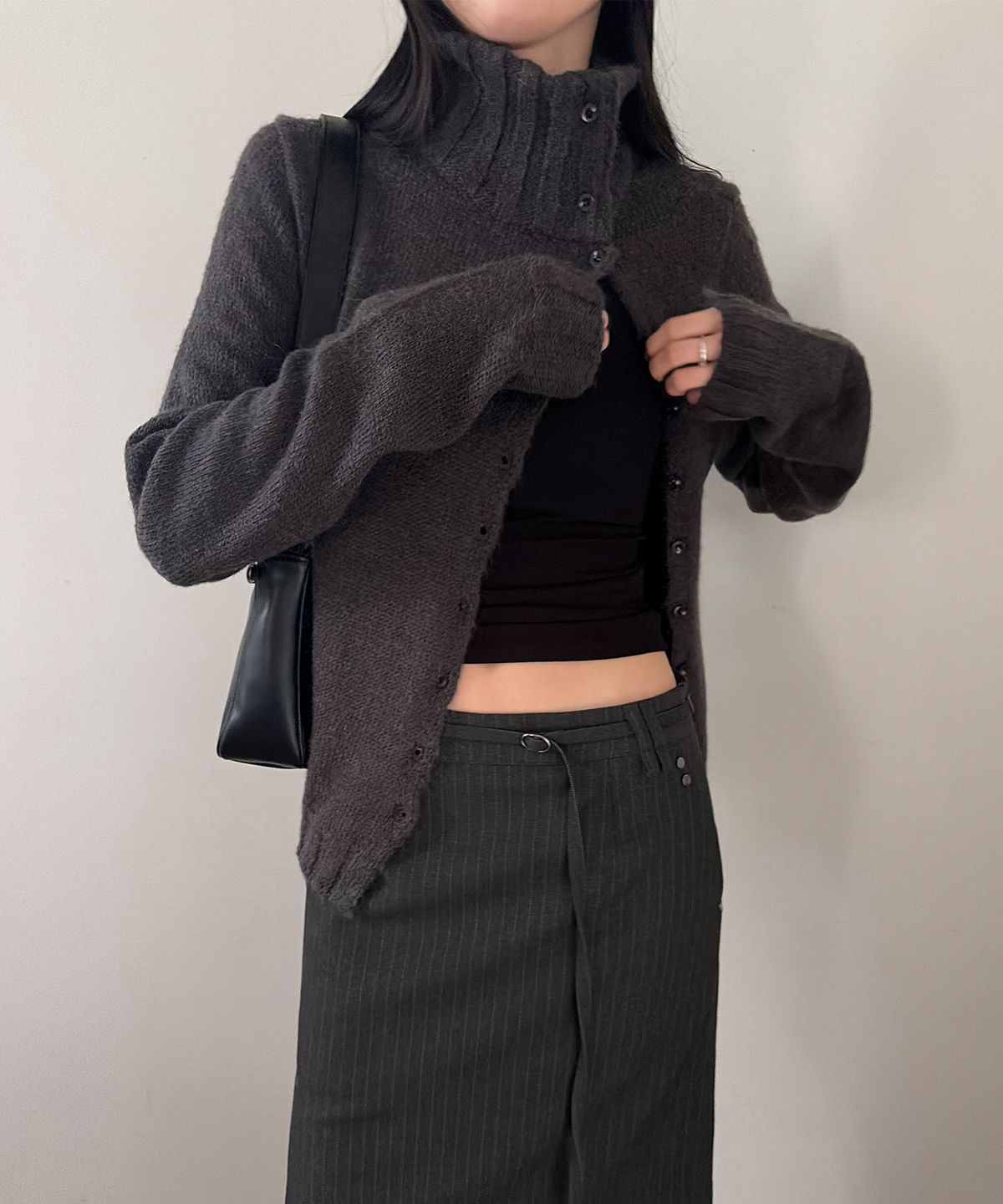 이프소마그넷(IFSO MAGNET) Button High-neck Cardigan - CHARCOAL