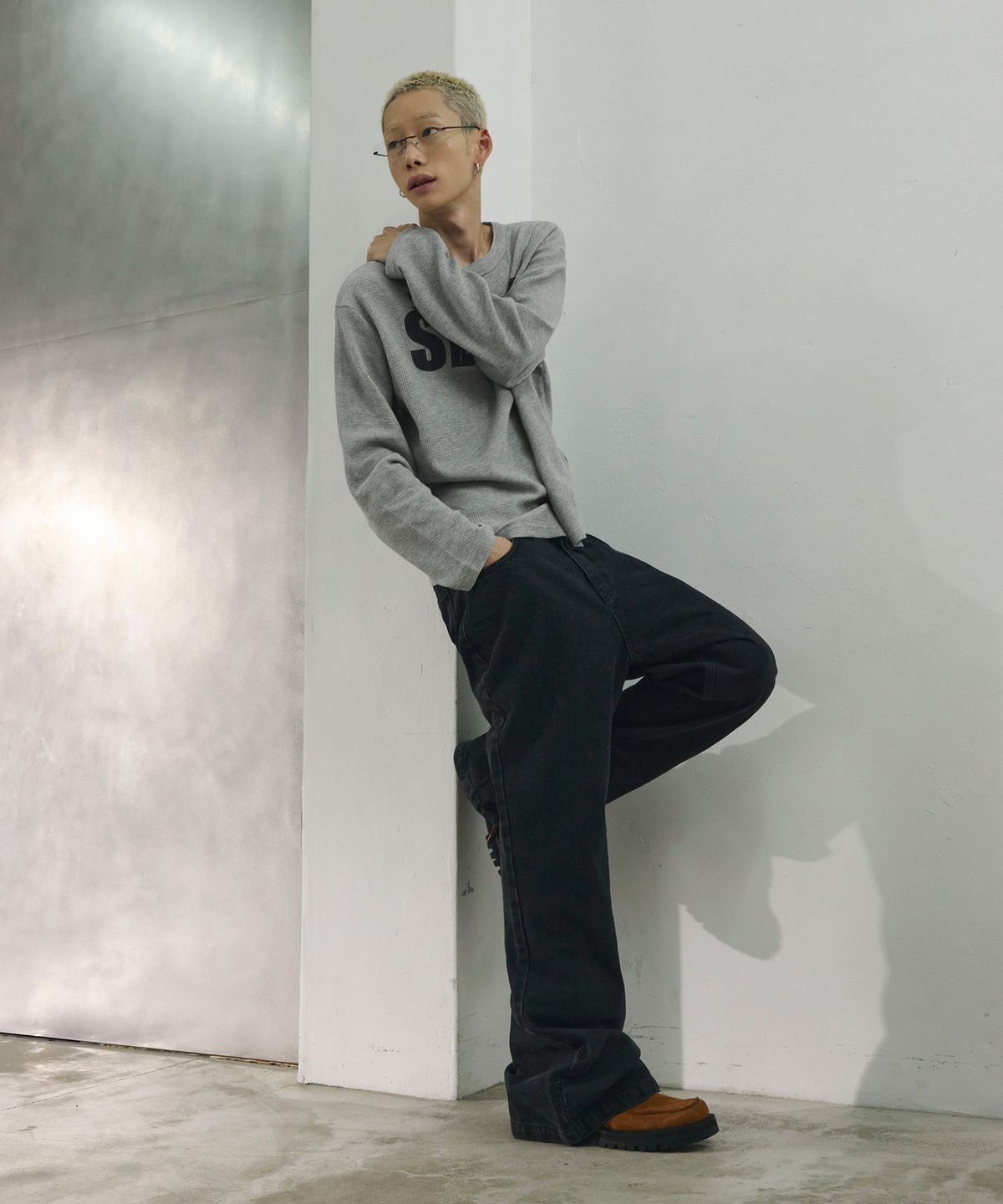 스켈리웩(SCALLYWAG) 워시드 새깅 플레어 진[블랙]