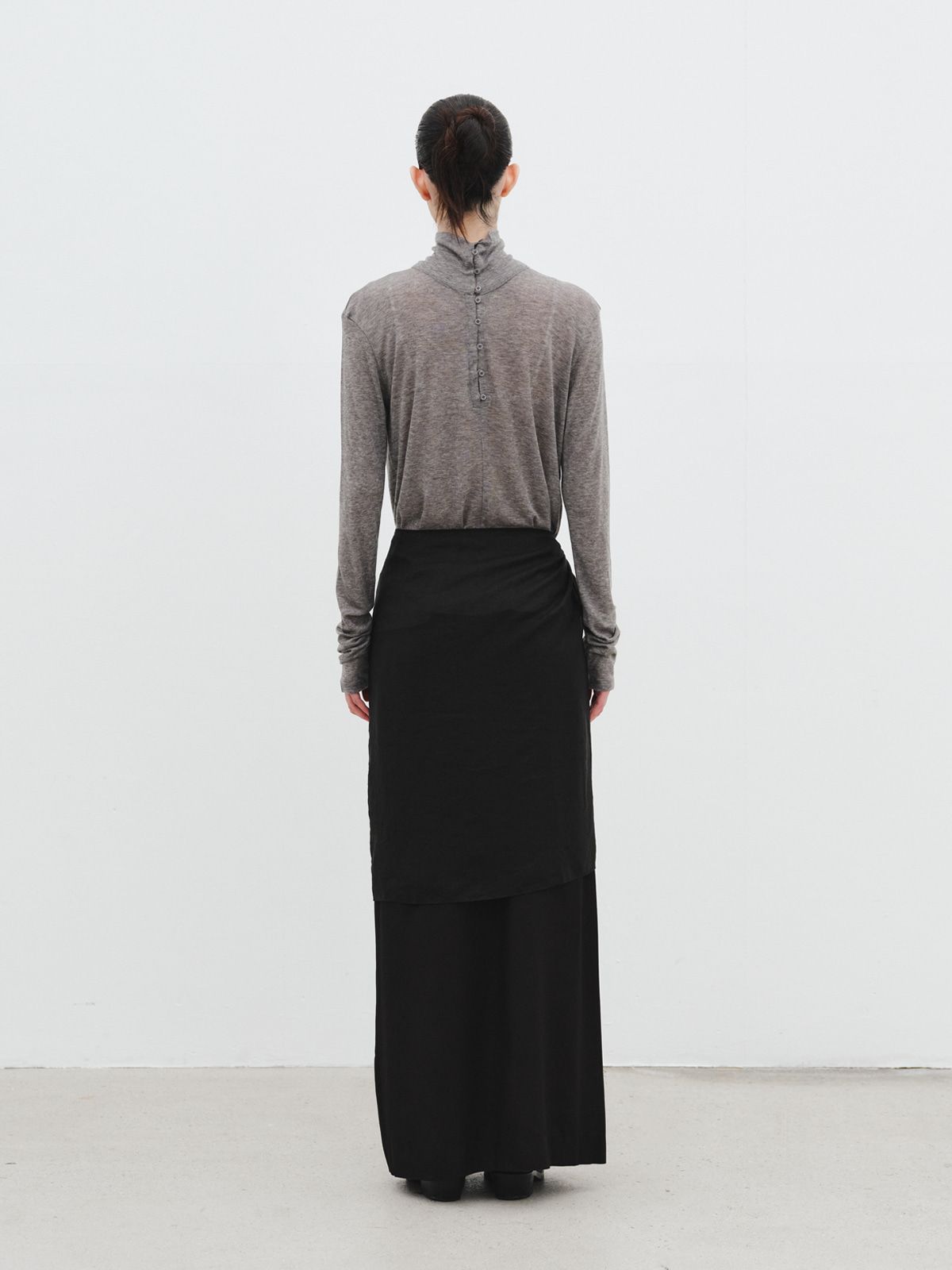 리플레인(REPLAIN) BUTTON-DOWN TURTLENECK TOP_GREY