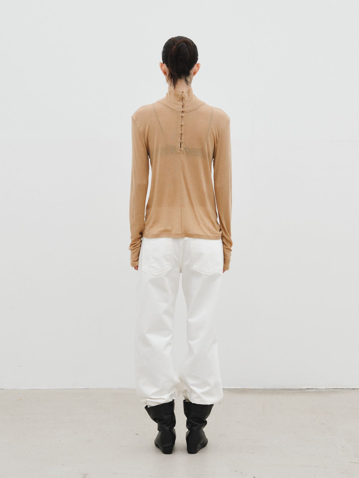 리플레인(REPLAIN) BUTTON-DOWN TURTLENECK TOP_CAMEL
