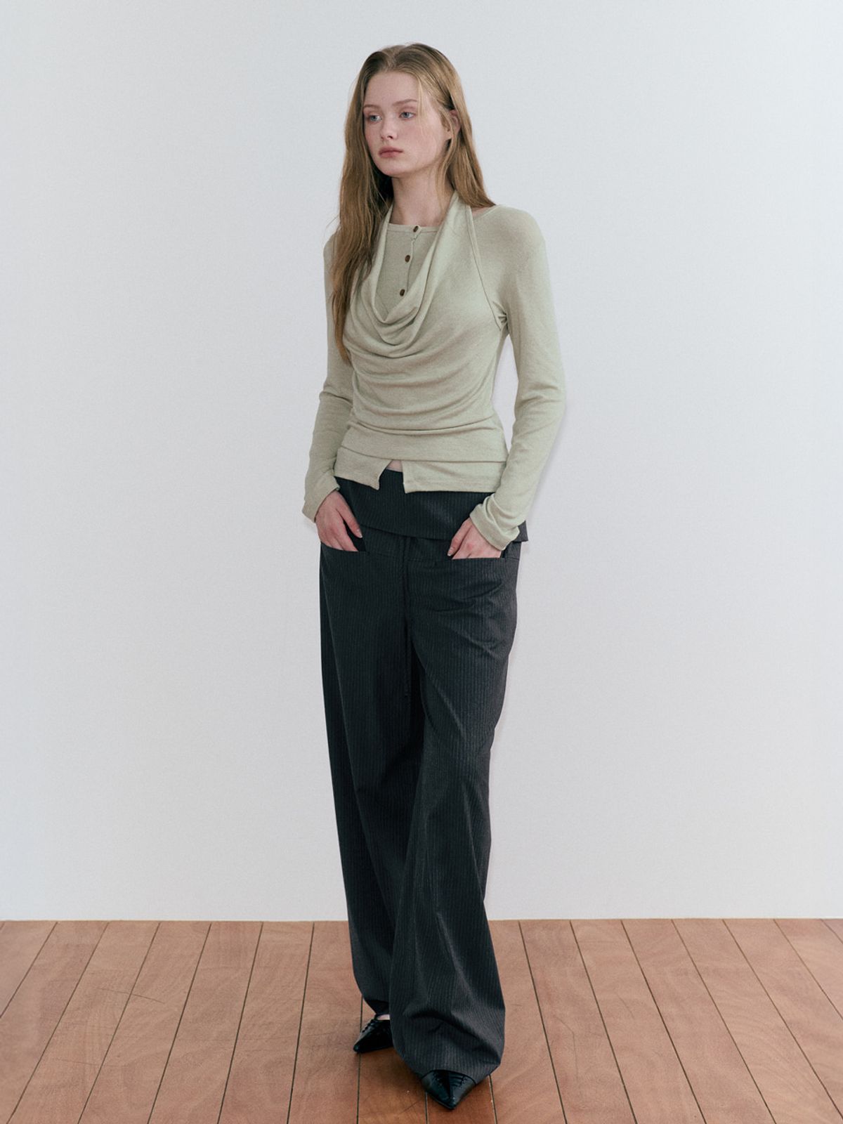 에트몽(ETMON) Stripe Fold Strap Pants, Charcoal