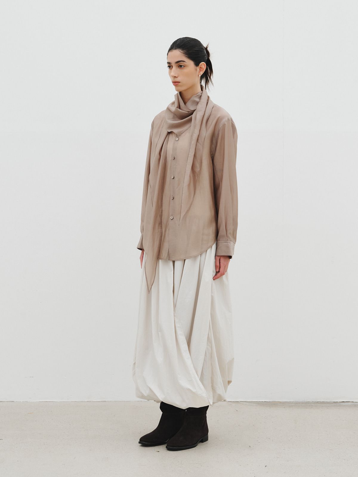 리플레인(REPLAIN) SCARF TIE BLOUSE_COCOA