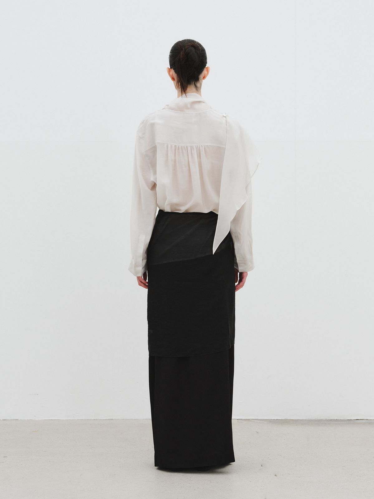 리플레인(REPLAIN) SCARF TIE BLOUSE_LIGHT GREY