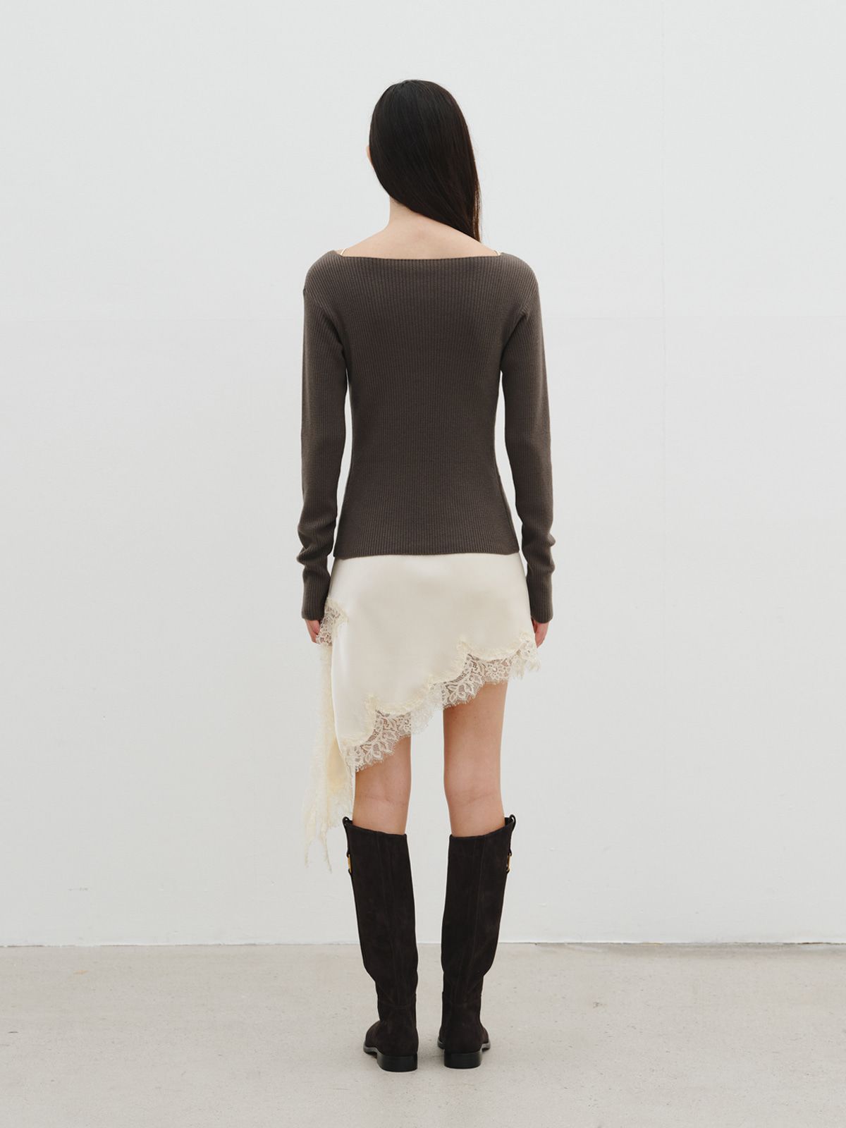 리플레인(REPLAIN) BOAT NECK BUTTON CARDIGAN_DARK BROWN