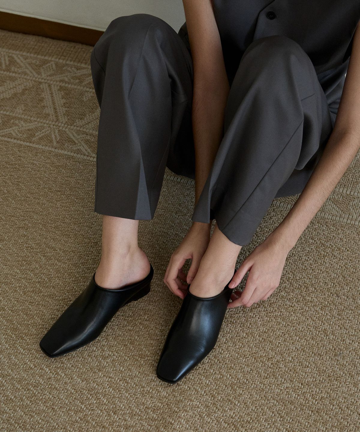 에퓨레(EPURE) NOBEL Square Wedge Mules (3color)