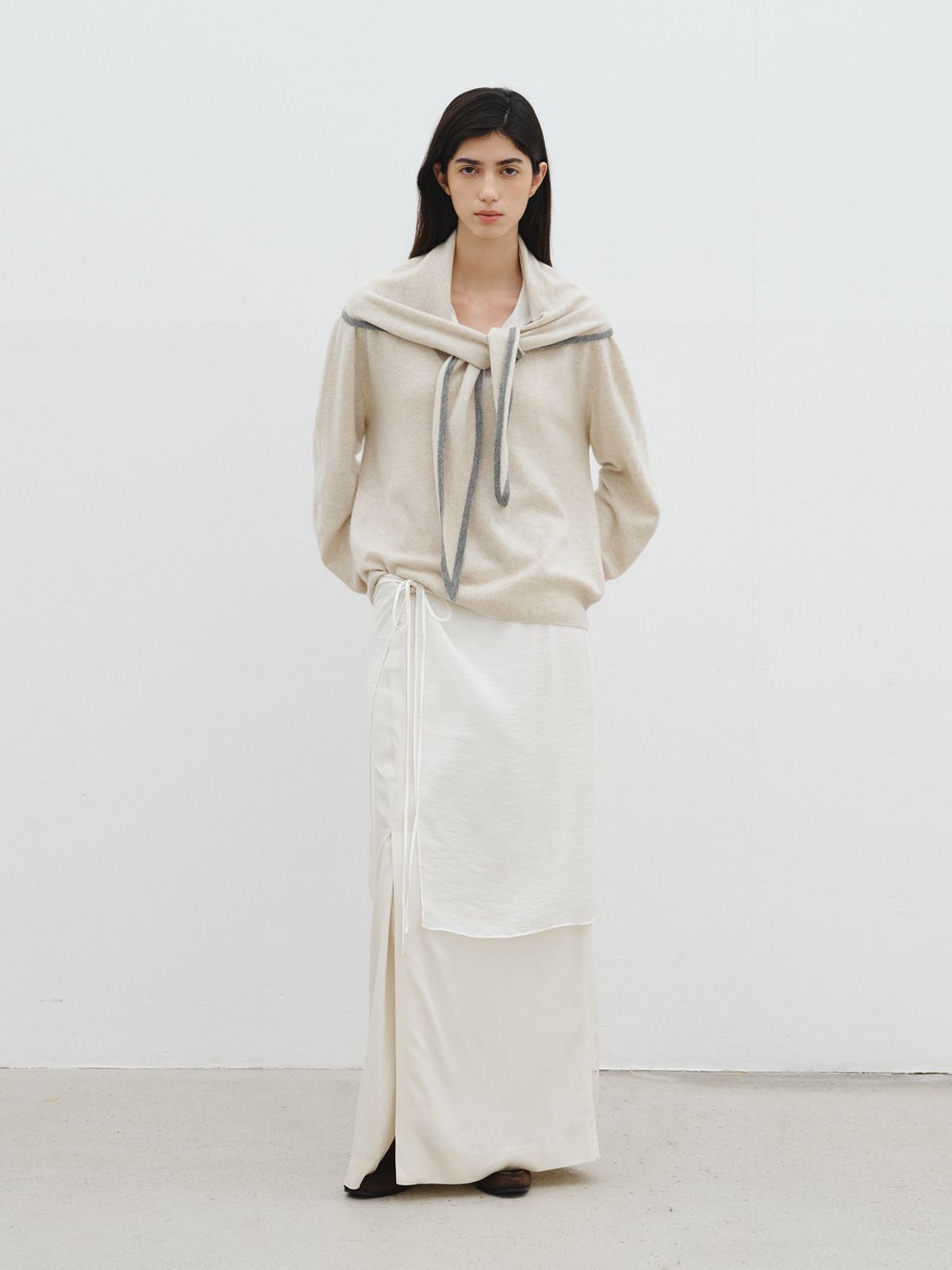 리플레인(REPLAIN) WOOL CASHMERE LINE MUFFLER_PALE BEIGE