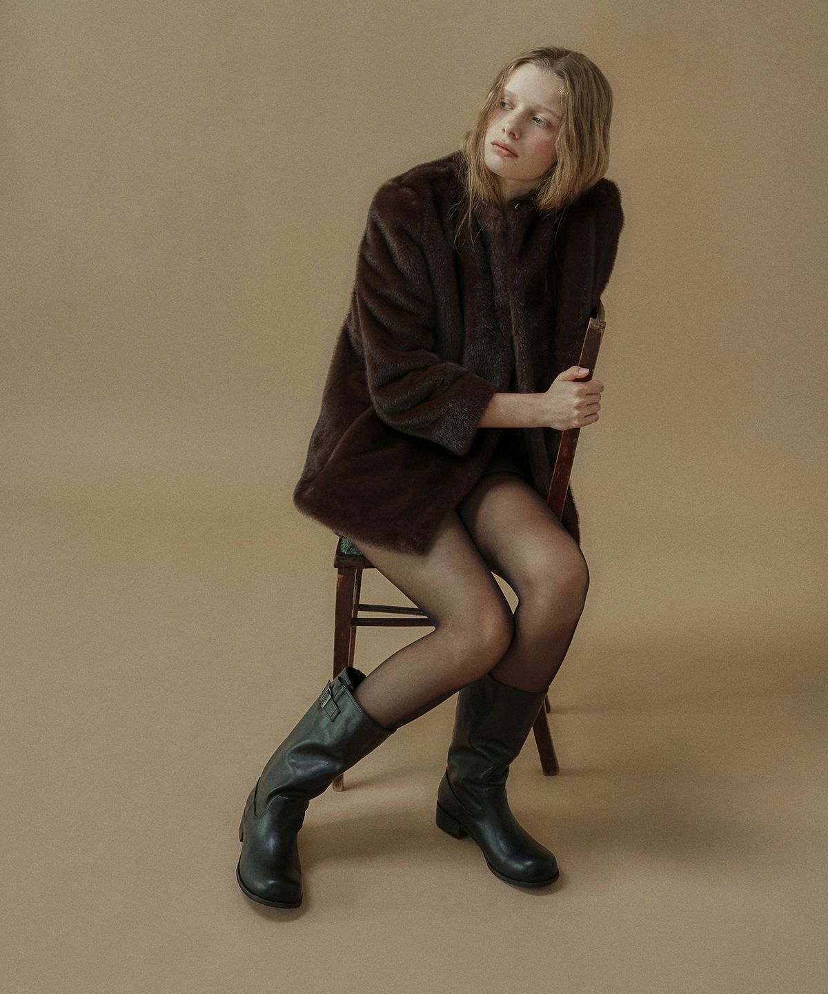 에퓨레(EPURE) NUEN Buckle Middle Boots (2color)