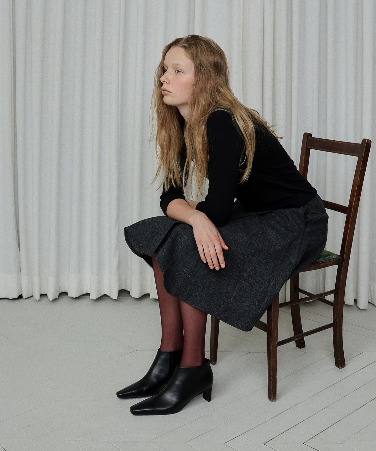 에퓨레(EPURE) ESSEN Square Ankle Boots (2color)
