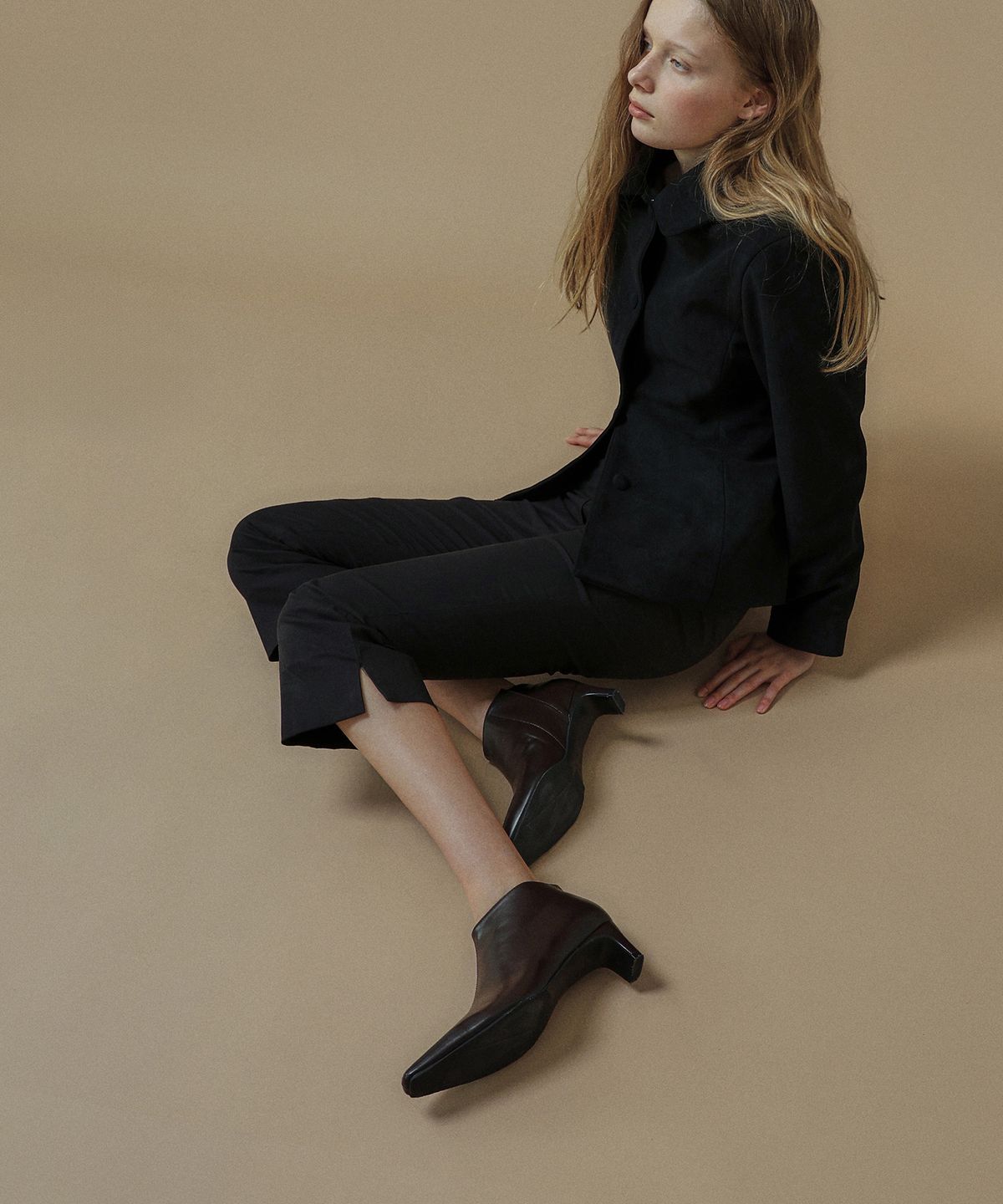 에퓨레(EPURE) ESSEN Square Ankle Boots (2color)