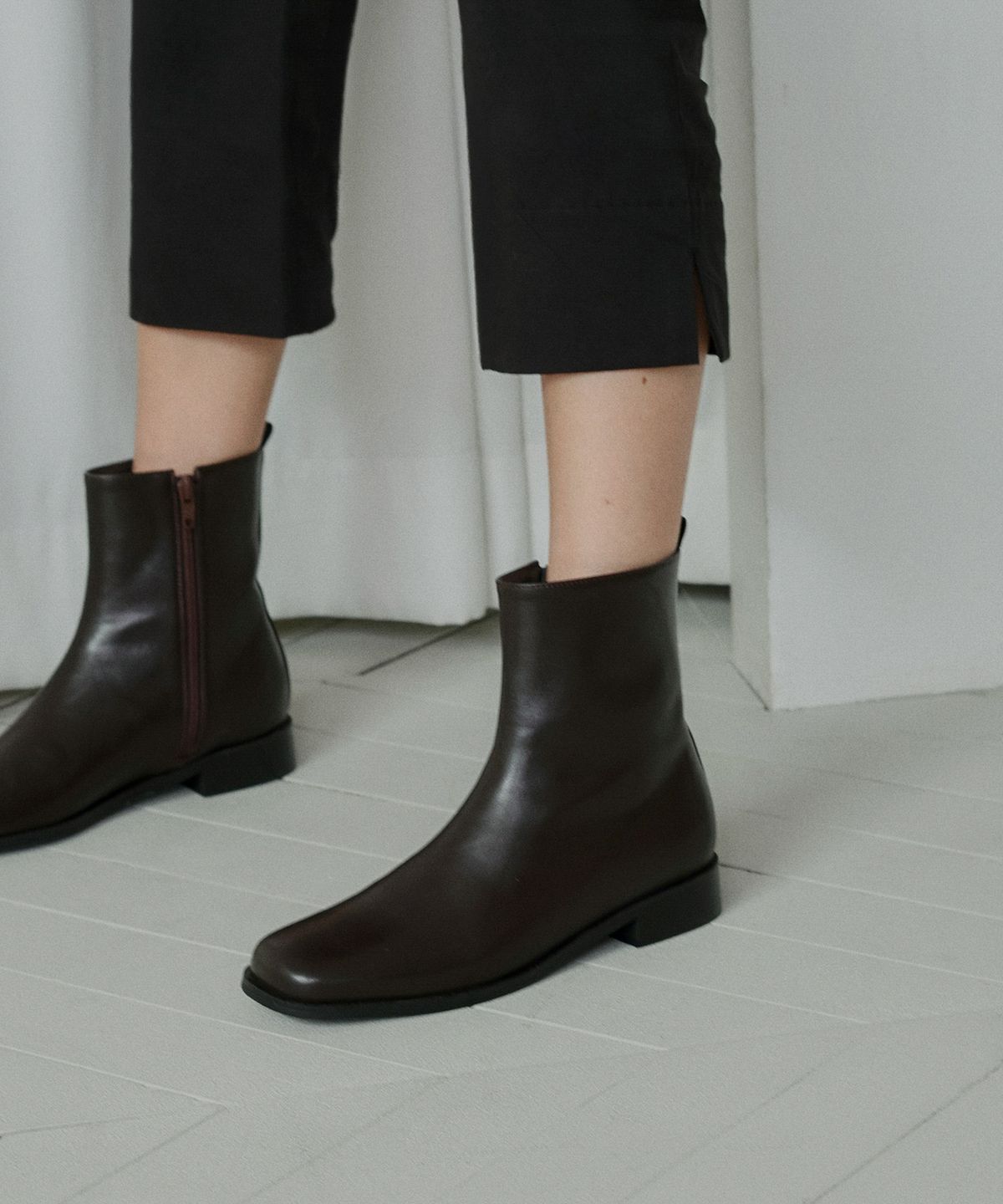 에퓨레(EPURE) VINO Square Ankle Boots (2color)