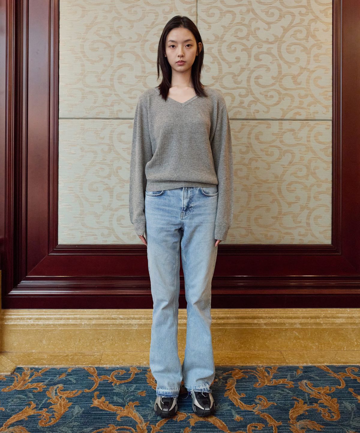 이프소마그넷(IFSO MAGNET) Loose Fit V-neck Knit - GRAY