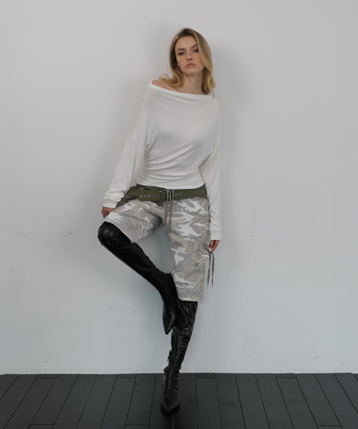 웨이브걸(WAVEGIRL) Alex Off Shoulder T Shirts (5color)