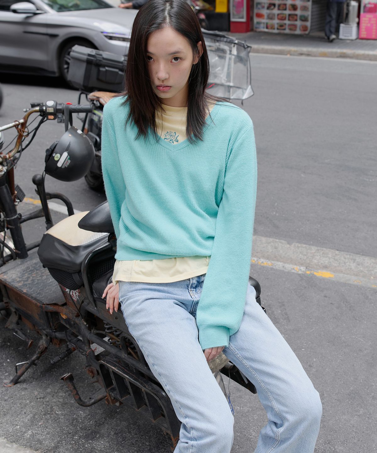 이프소마그넷(IFSO MAGNET) Loose Fit V-neck Knit- MINT