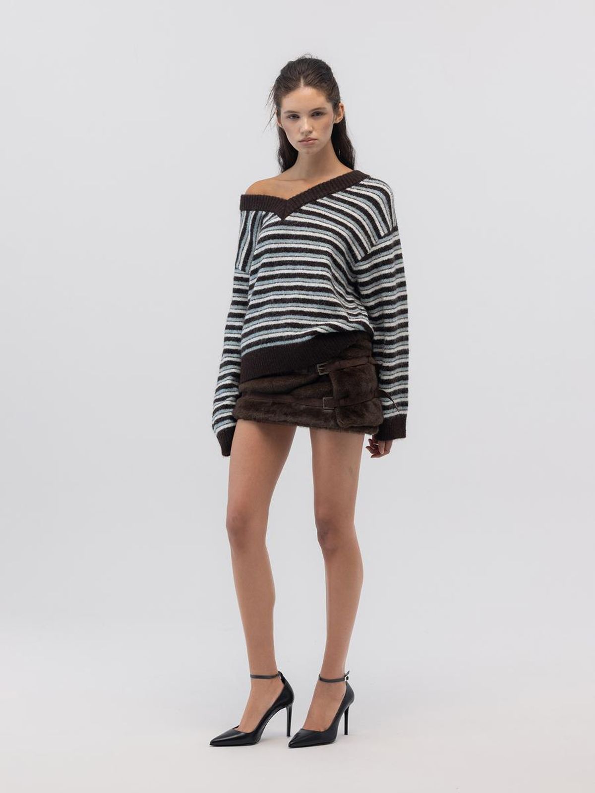 글로니(GLOWNY) FLUFFY BELT SKIRT (DARK BROWN)