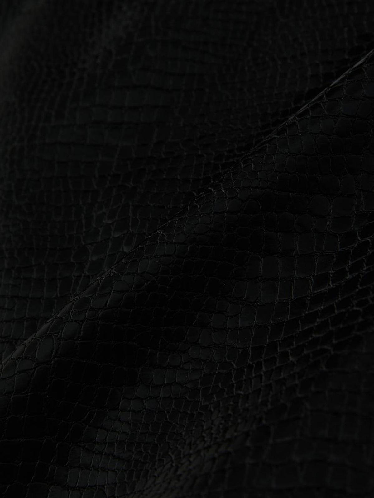 글로니(GLOWNY) MATTE CRACK MINI SKIRT (BLACK)