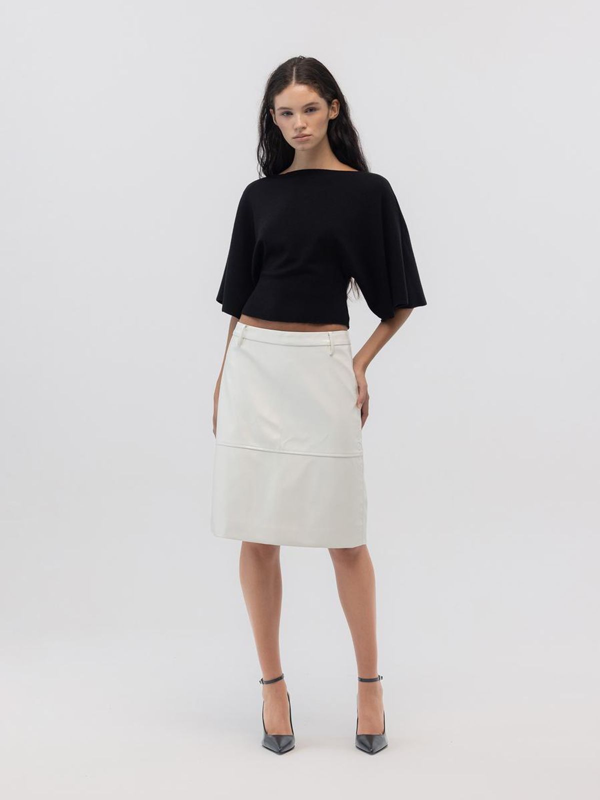 글로니(GLOWNY) SOFT CURVE MIDI SKIRT (IVORY)
