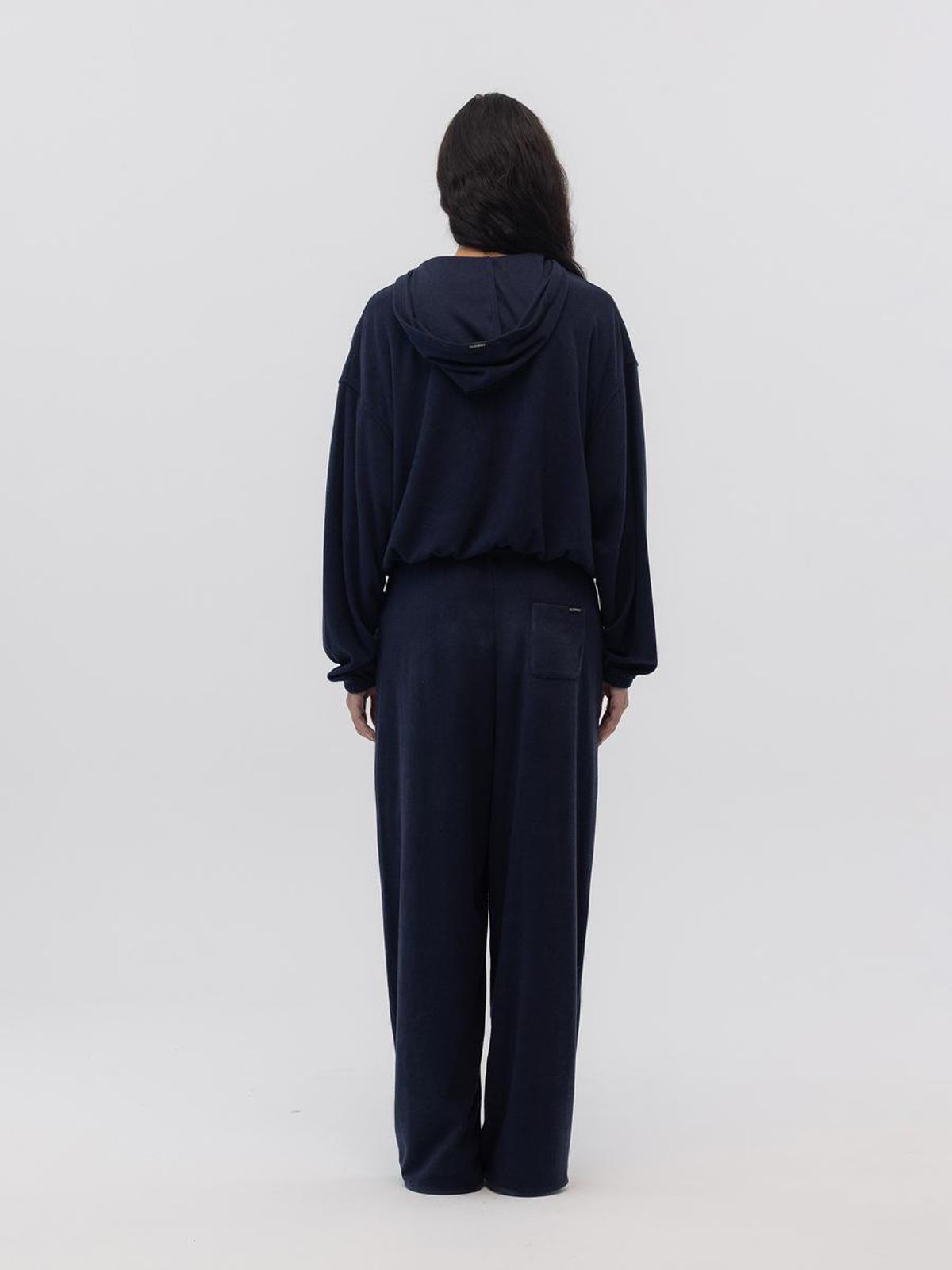 글로니(GLOWNY) SNUG TERRY V-CUT HOODIE (NAVY)