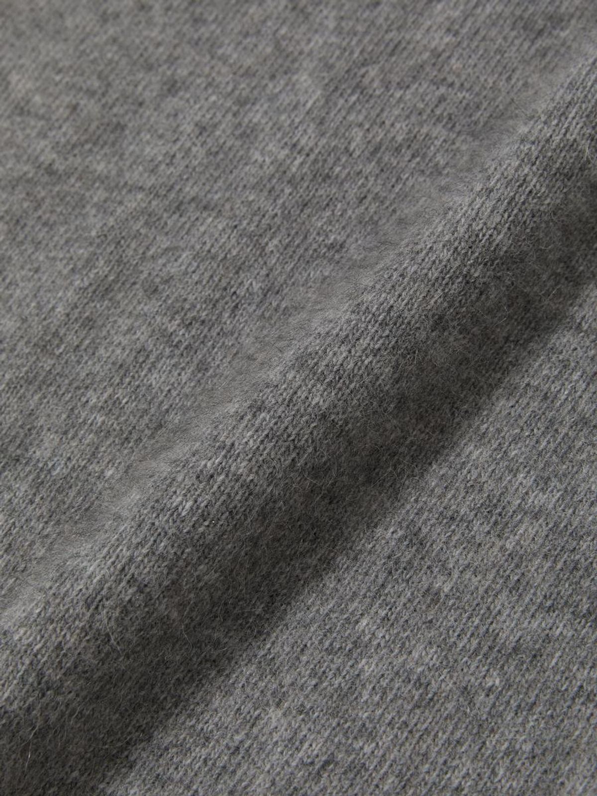 글로니(GLOWNY) RACCOON HAZY LAYERED V-NECK KNIT (GRAY)