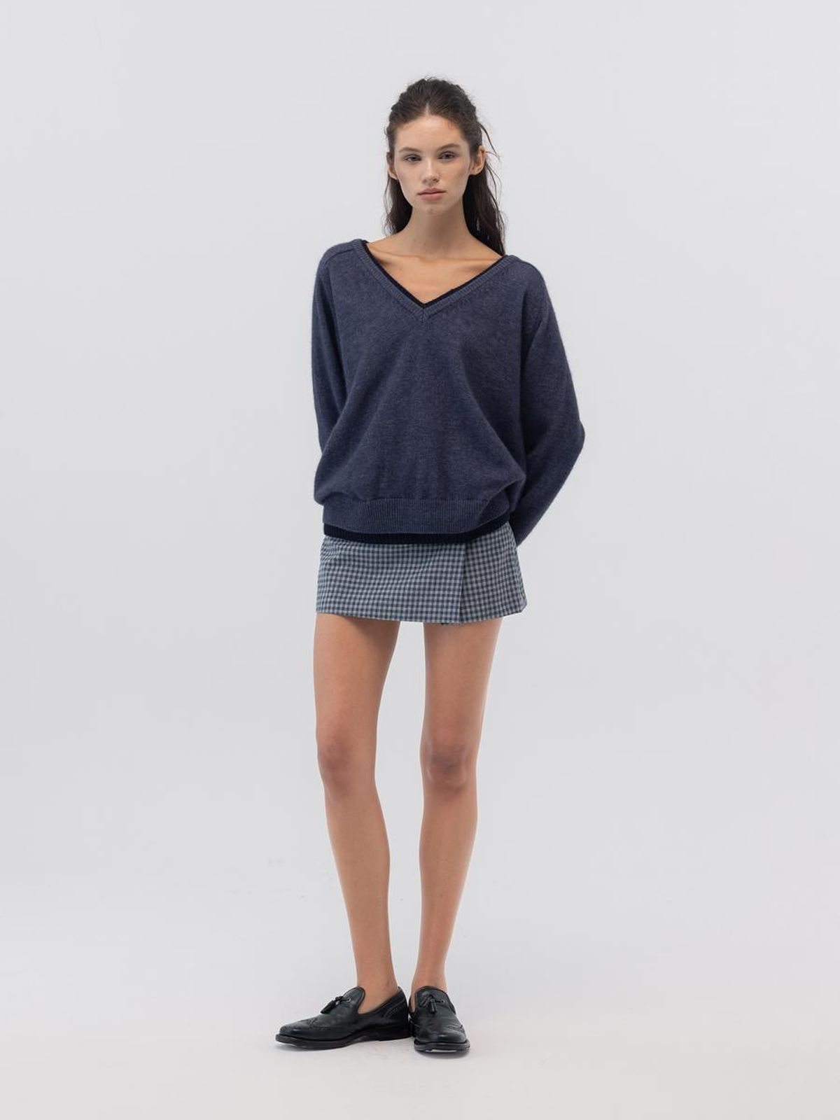 글로니(GLOWNY) RACCOON HAZY LAYERED V-NECK KNIT (NAVY)