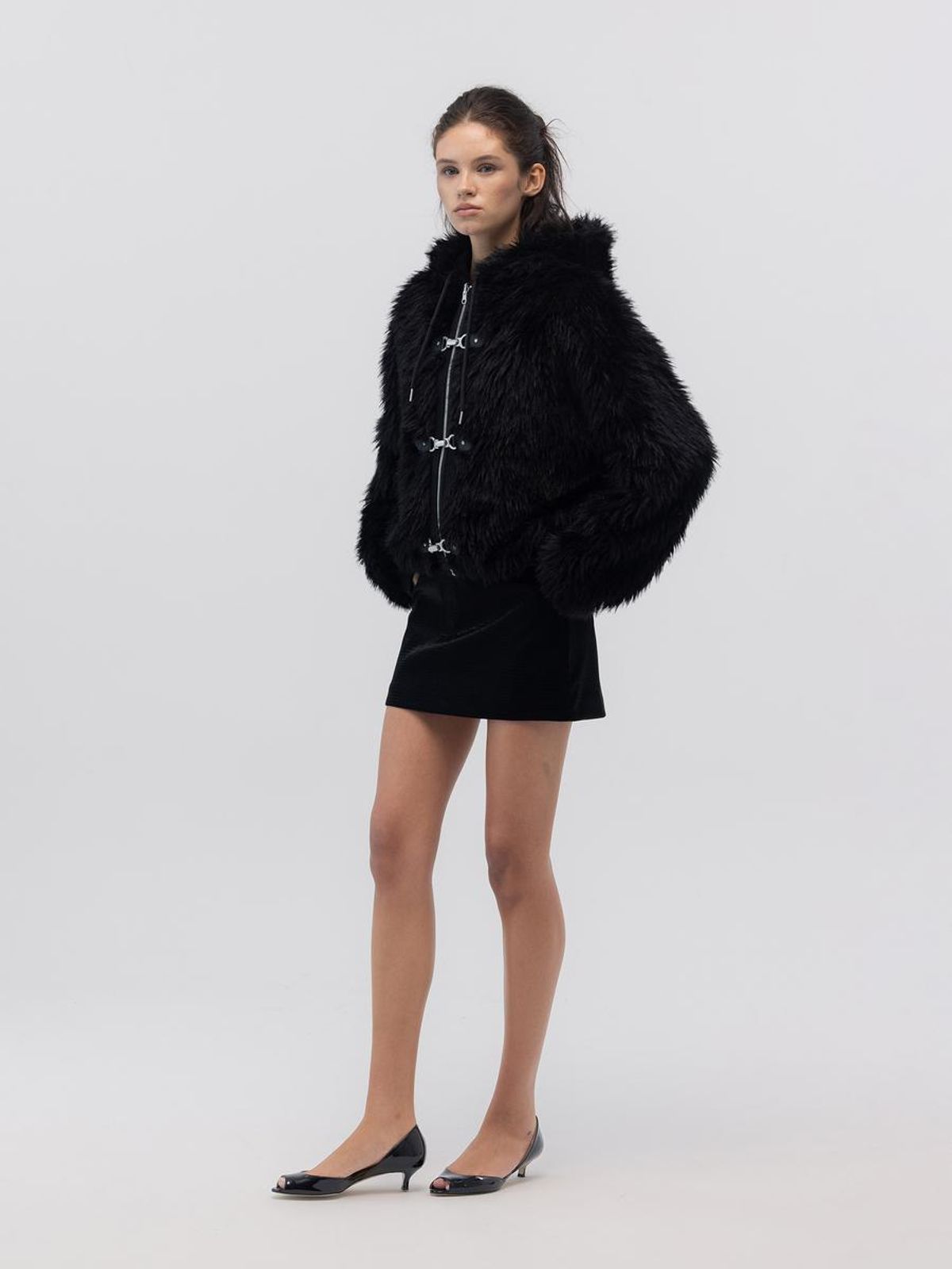 글로니(GLOWNY) FLURRY REVERSIBLE FUR JACKET (BLACK)