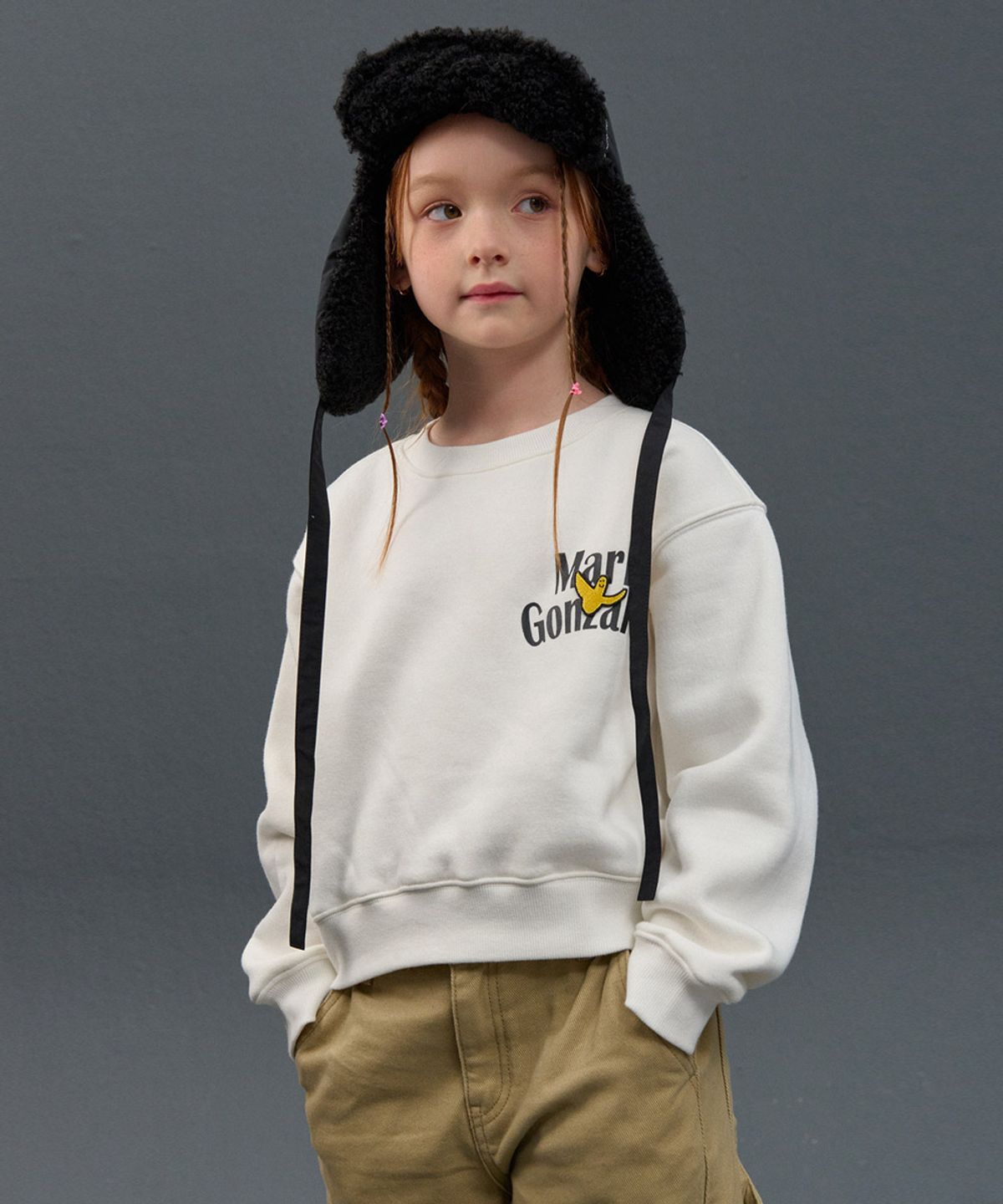 마크곤잘레스 키즈(MARK GONZALES KIDS) 곤잘레스 와펜 크롭 맨투맨_크림_MG54TM54CM