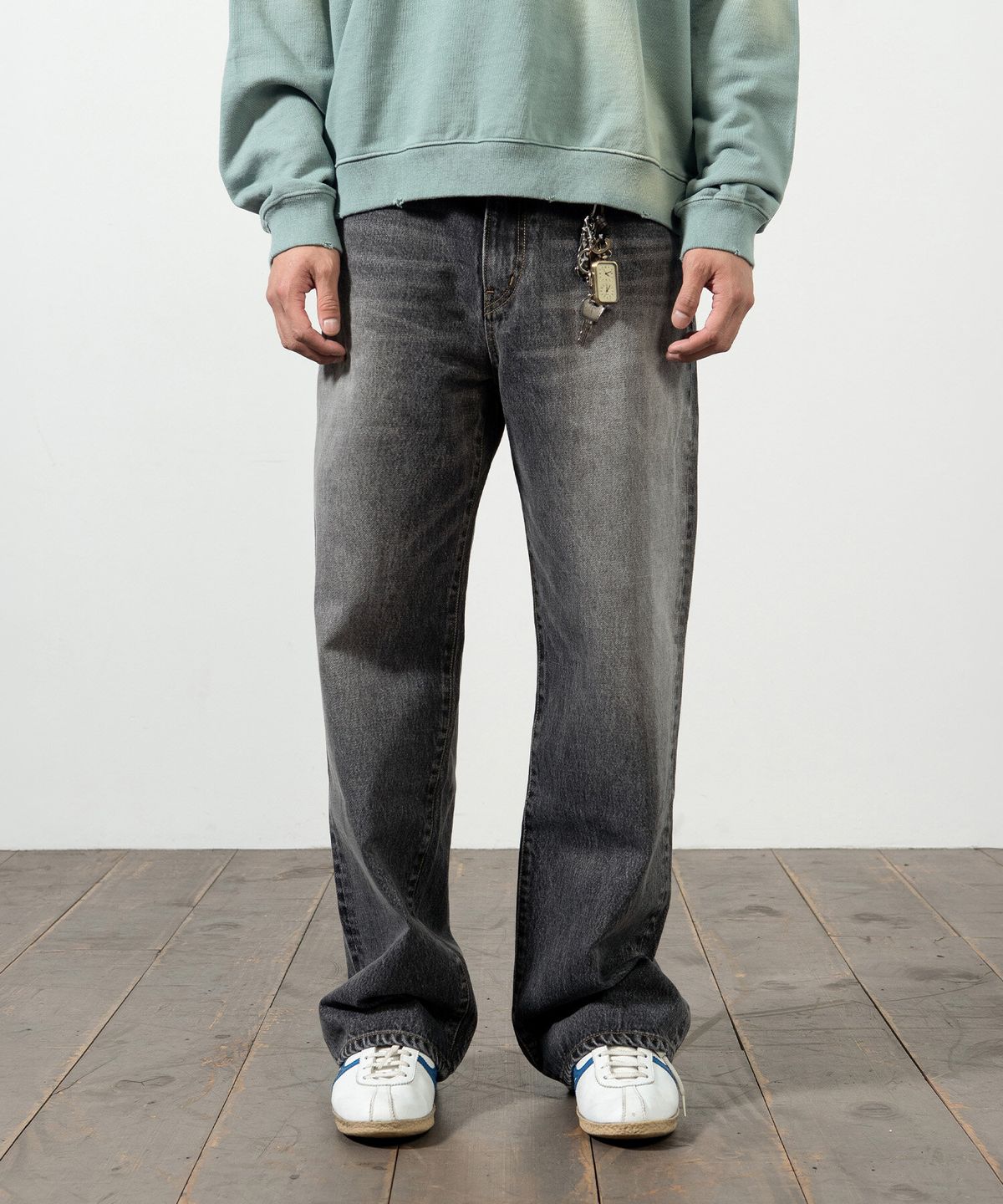 크래키(KRAKKI) [Men] Regular Fit Denim Pants_Black [KR266PMN901]