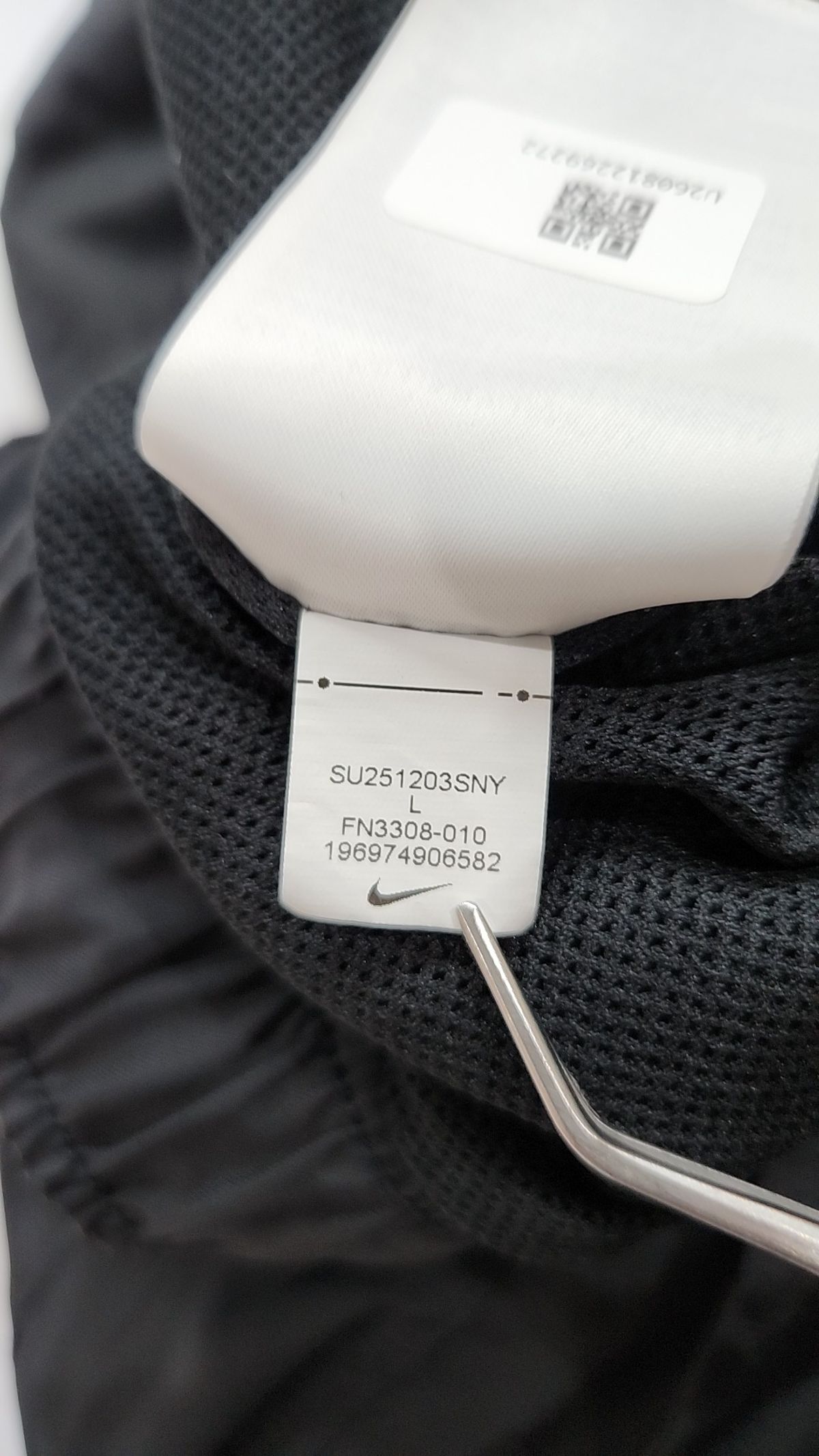 나이키(NIKE) 클럽 우븐 플로우 쇼츠 M - 블랙:화이트 / FN3308-010 L