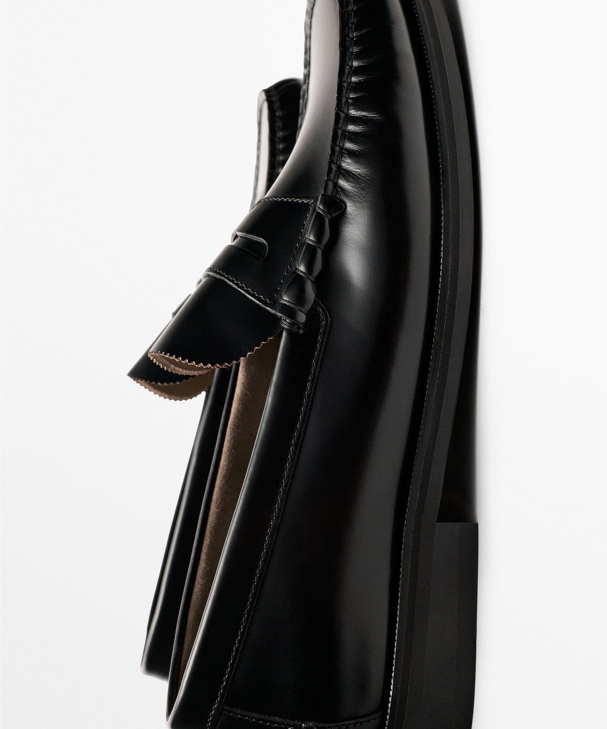 마시모두띠(MASSIMO DUTTI) 레더 마스크 로퍼