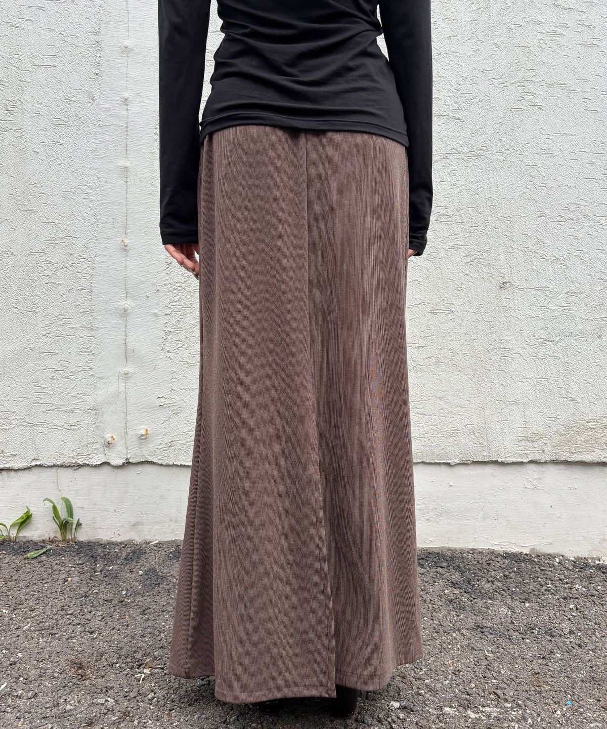 크루치(KRUCHI) RAW EDGE LONG SKIRT (BROWN) WOMENS