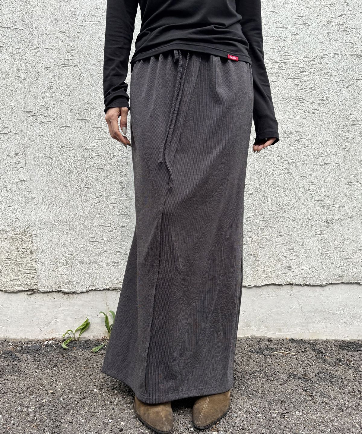 크루치(KRUCHI) RAW EDGE LONG SKIRT (BLACK) WOMENS