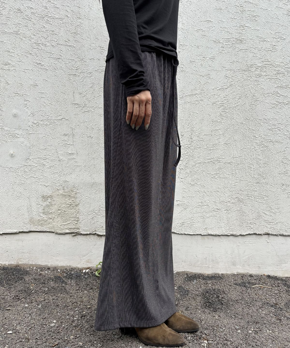 크루치(KRUCHI) RAW EDGE LONG SKIRT (BLACK) WOMENS