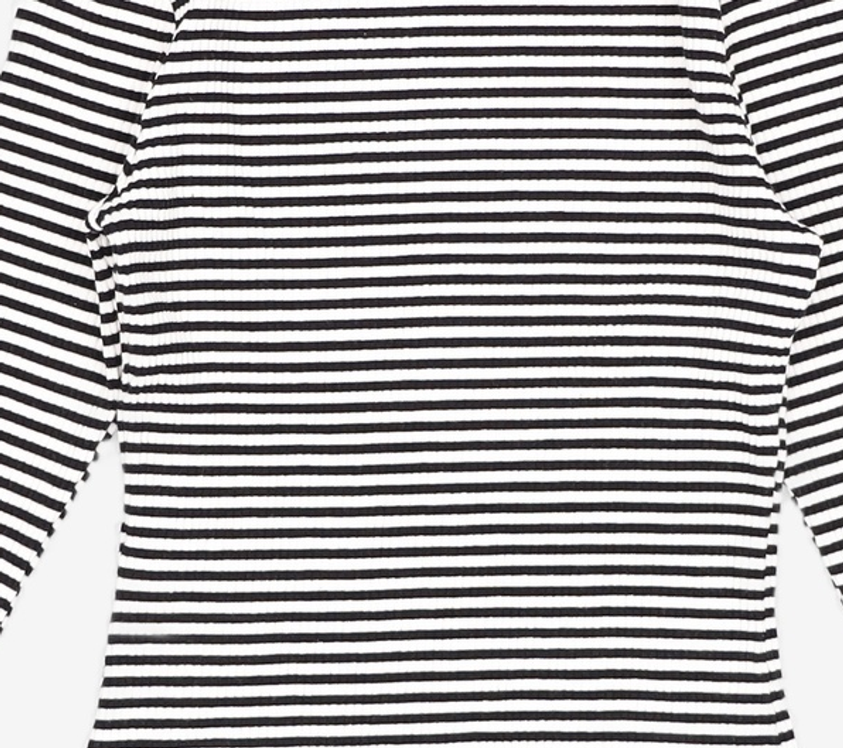 디바이디드에이치앤엠(DIVIDED H&M) 긴소매 티셔츠 S