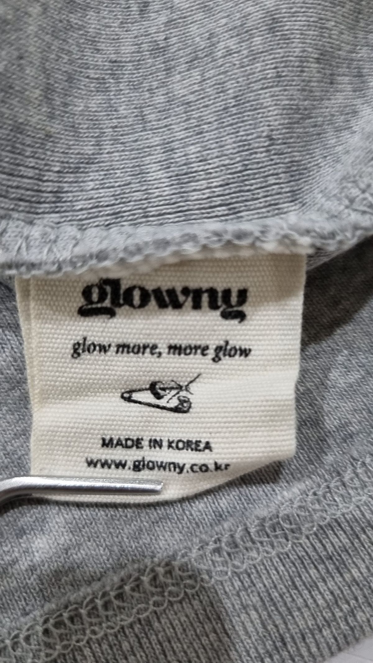 글로니(GLOWNY) 반소매 티셔츠 XS