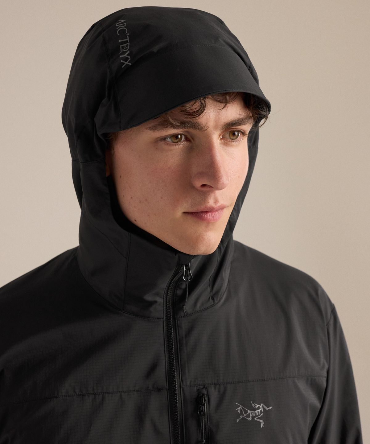 아크테릭스(ARCTERYX) 스쿼미시 후디 남성 - BLACK / AJQFM10276