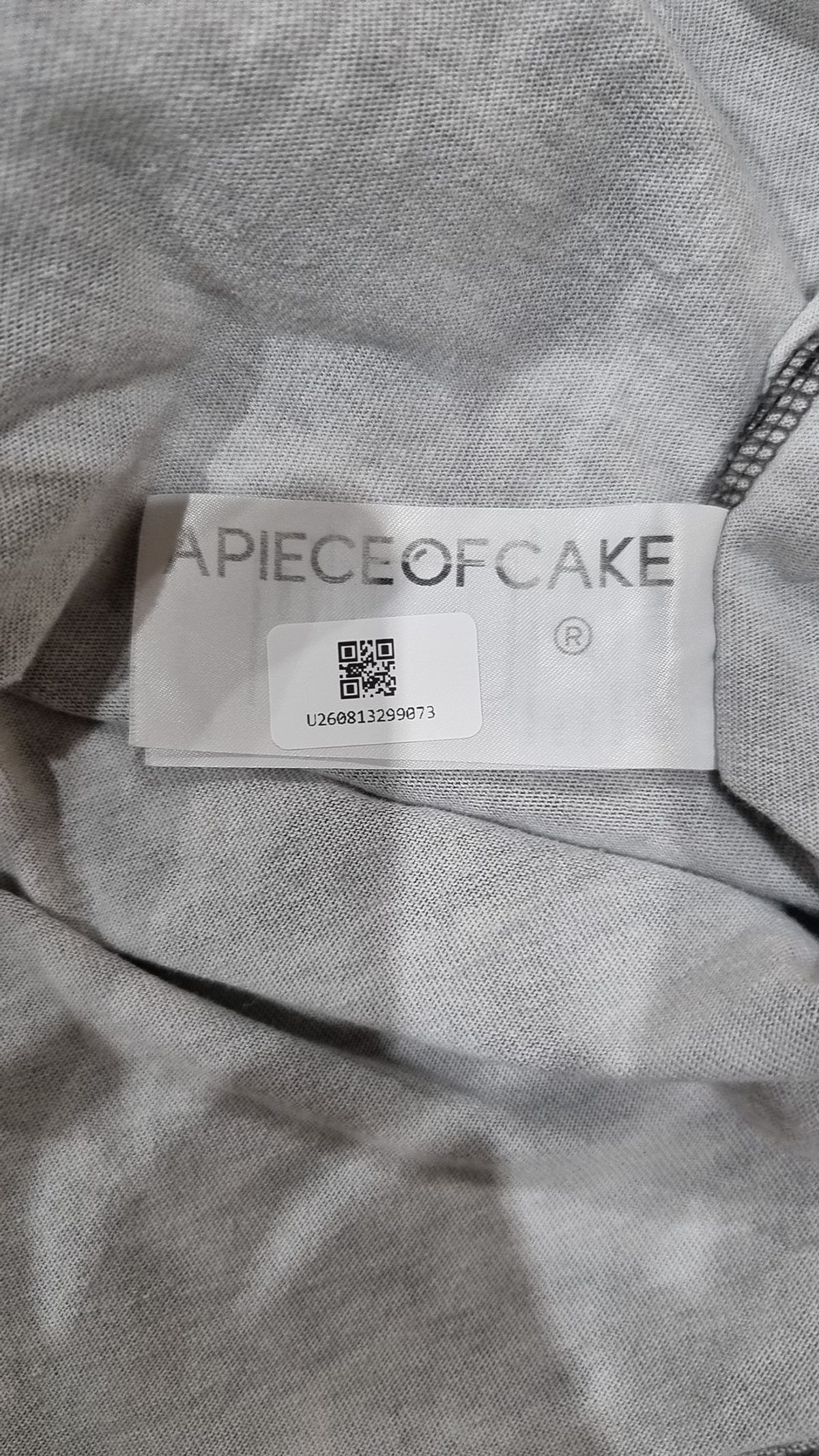 어피스오브케이크(APIECEOFCAKE) 긴소매 티셔츠 M