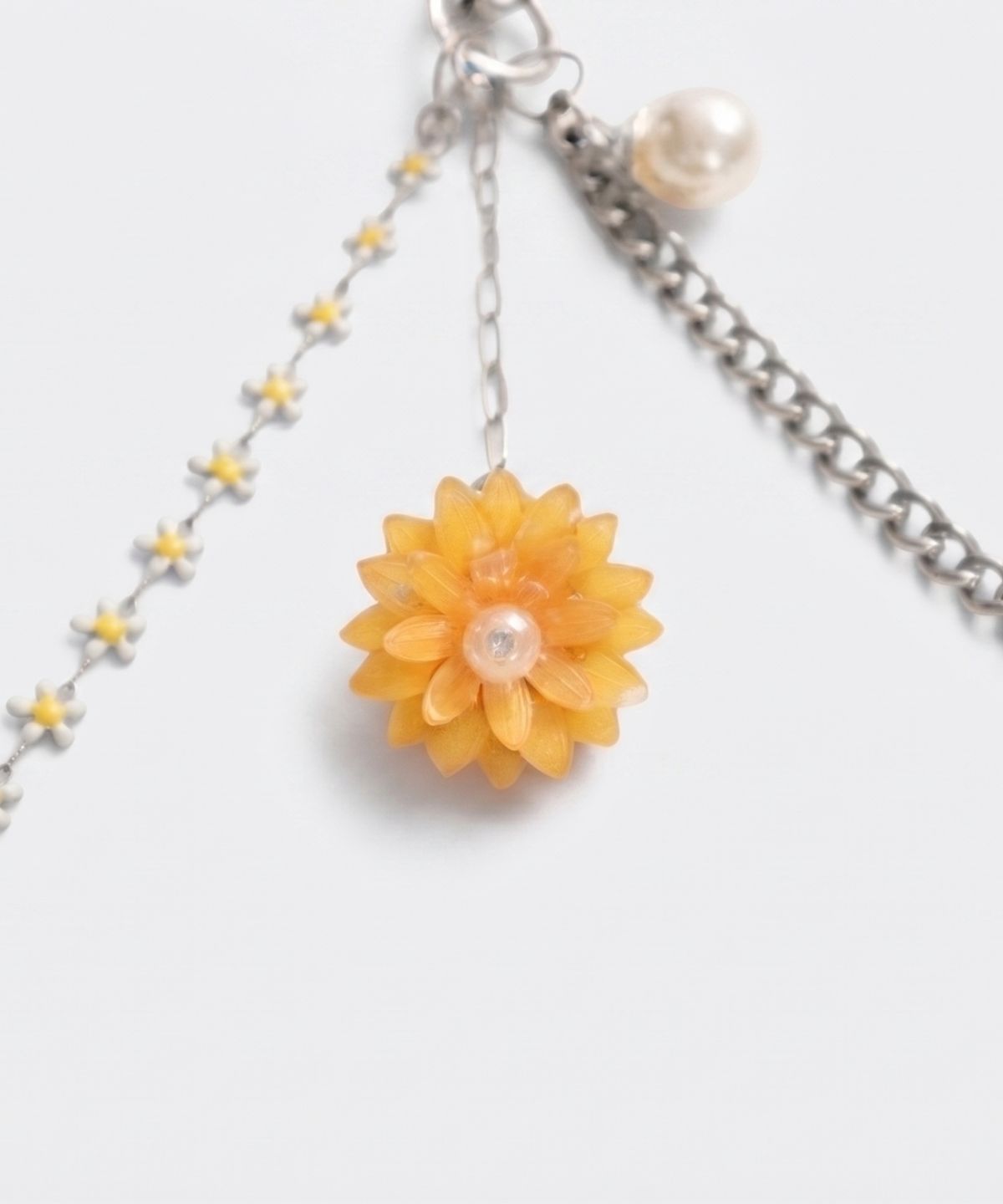 봉보(BONBEAU) Vintage glass flower chain key ring 아크릴 글라스 꽃 데이지 체인 스와로브스키 참 가방 파우치 키링