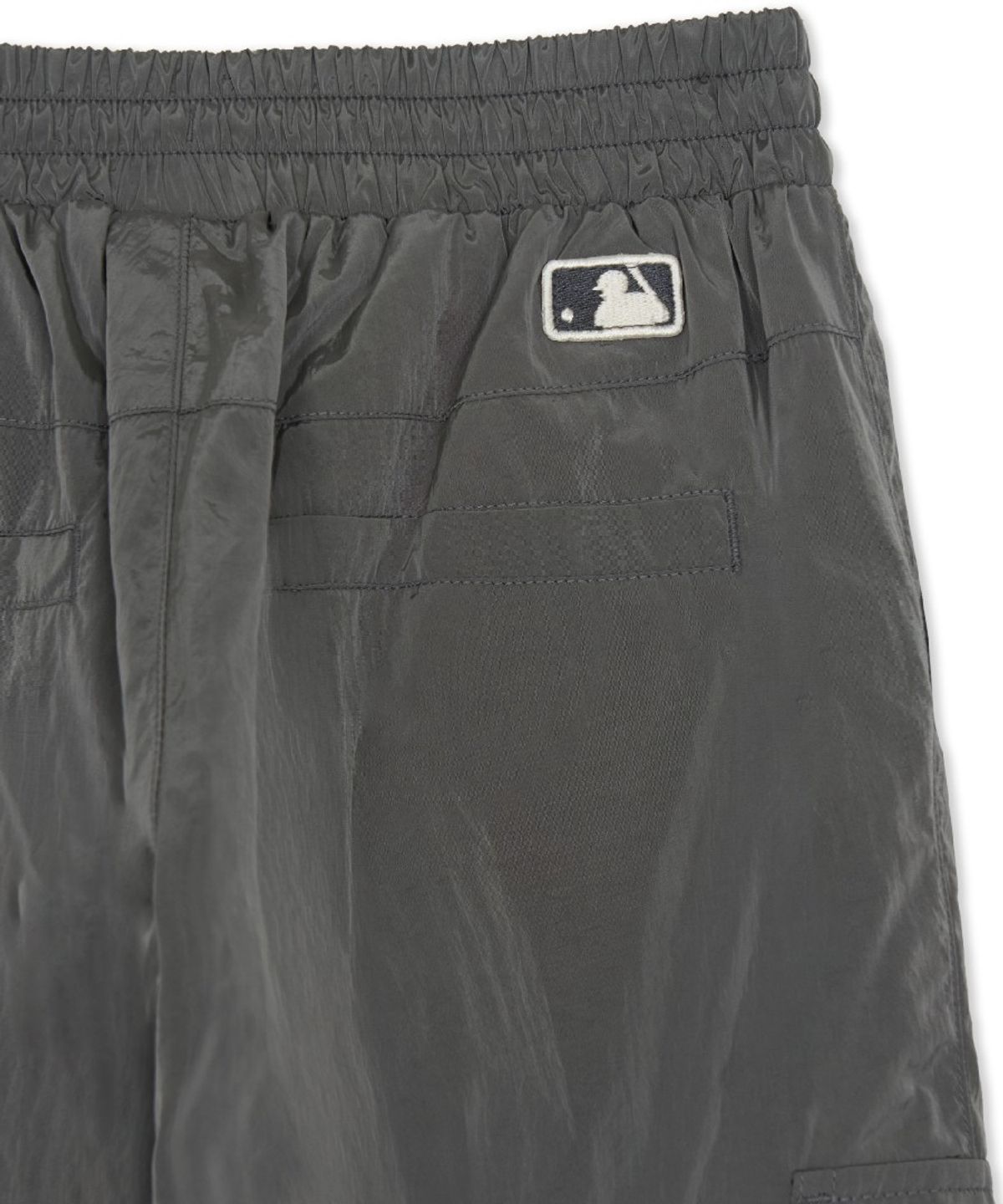 엠엘비 키즈(MLB KIDS) 스트릿 걸즈 와이드 리본포켓 기모트리코트 우븐팬츠 BOS (Charcoal Grey)