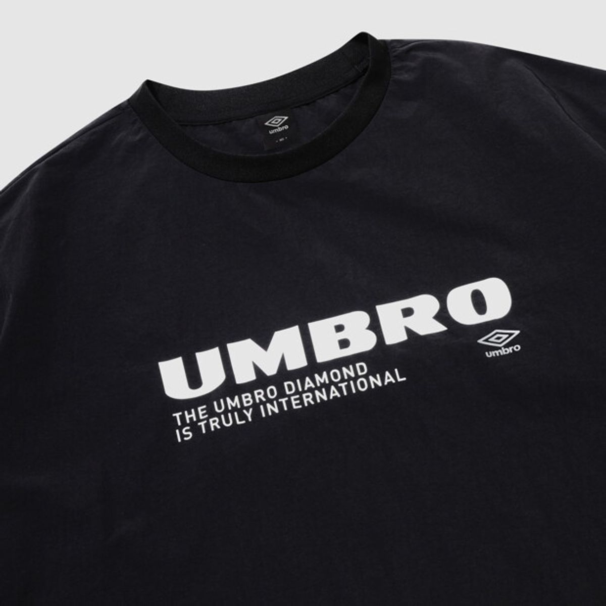 엄브로(UMBRO) 클래식 긴팔 피스테 블랙 UR321CWT93