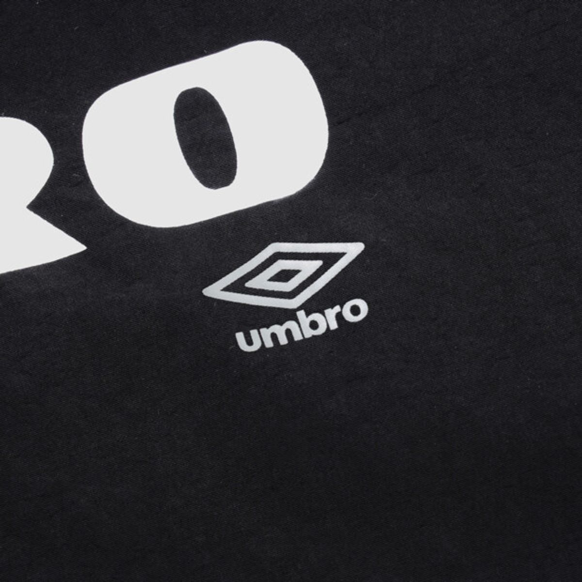 엄브로(UMBRO) 클래식 긴팔 피스테 블랙 UR321CWT93