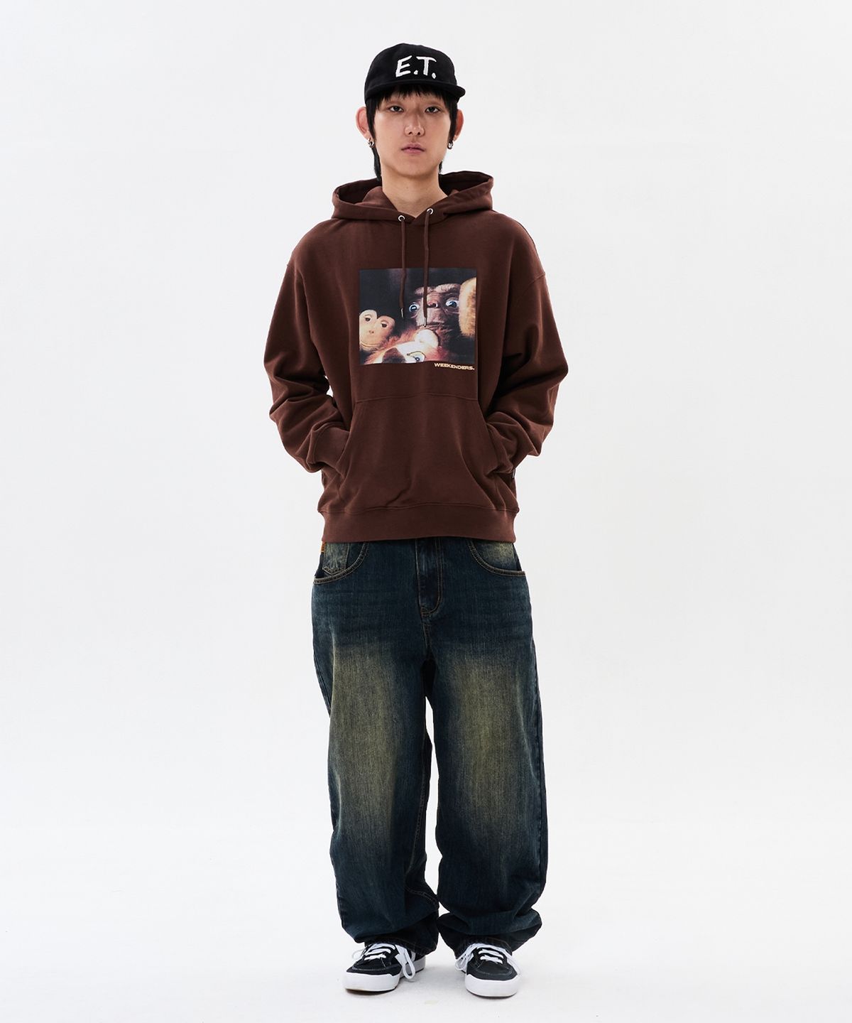 위캔더스(WKNDRS) WKNDRS x E.T. HOODIE (BROWN)