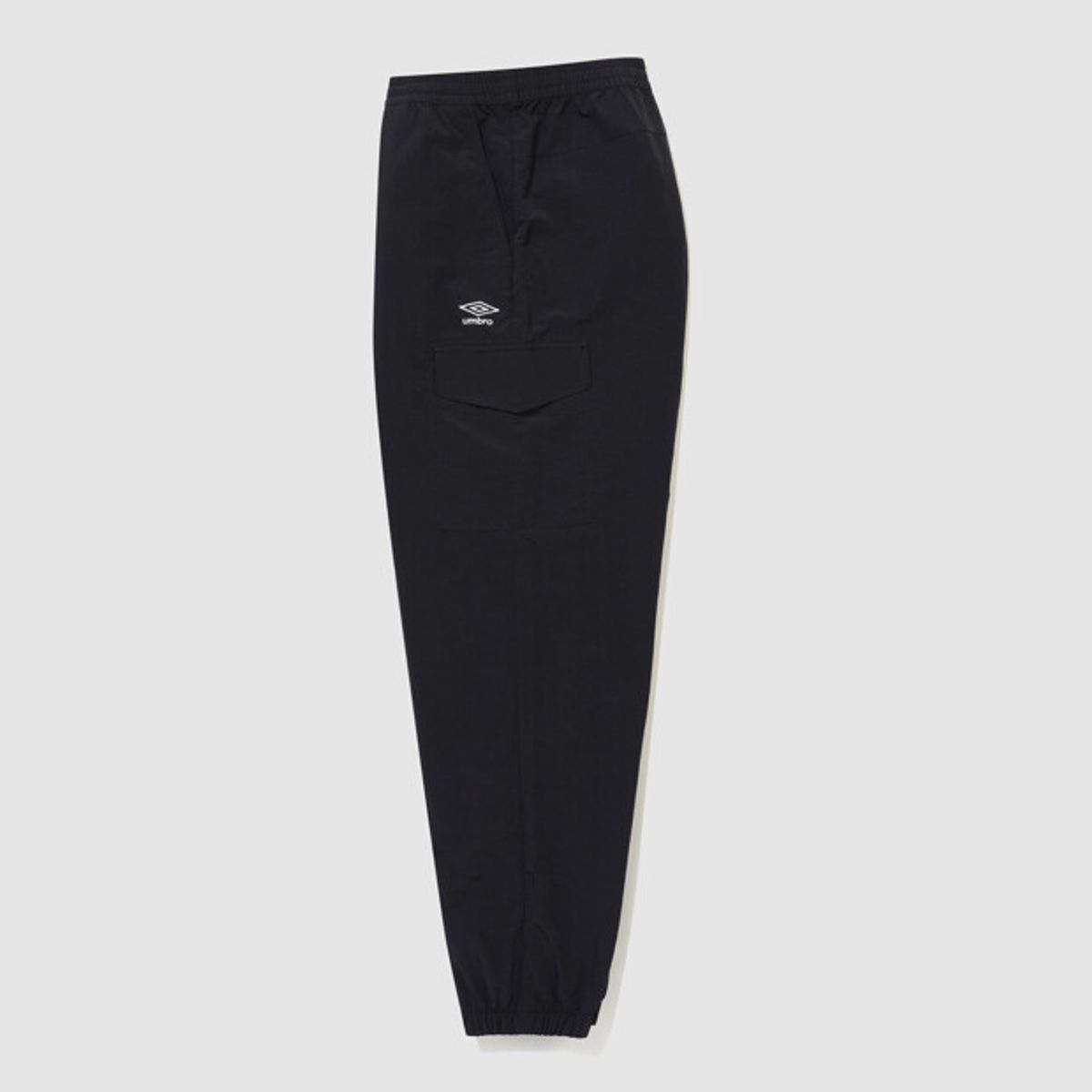 엄브로(UMBRO) 클래식 우븐 조거 팬츠 블랙 UR323CPT94