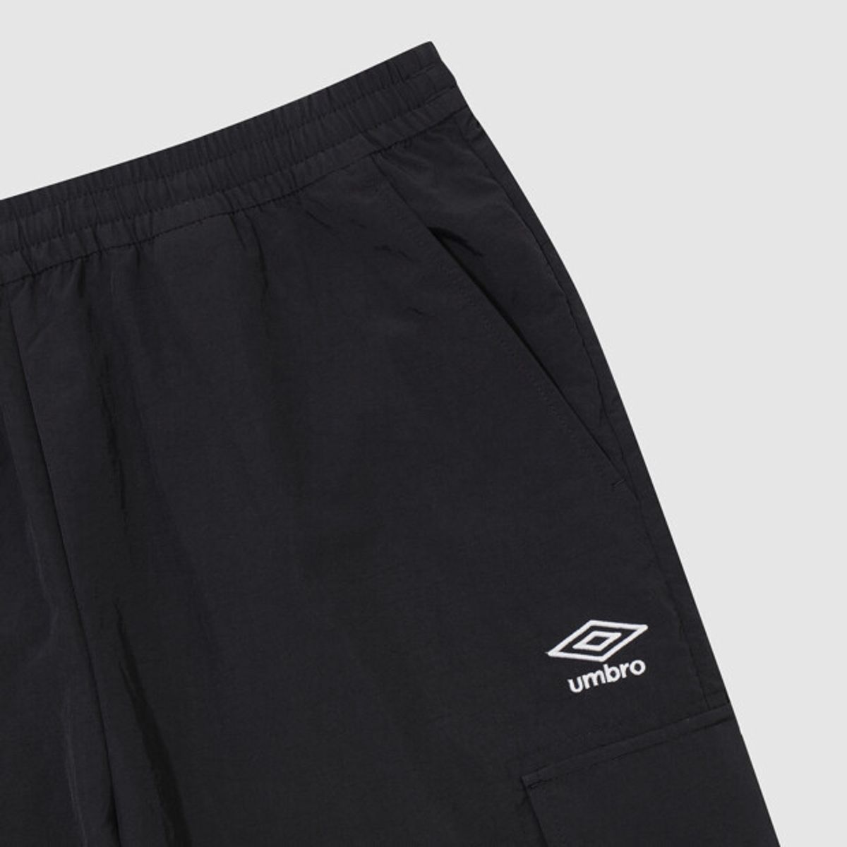 엄브로(UMBRO) 클래식 우븐 조거 팬츠 블랙 UR323CPT94