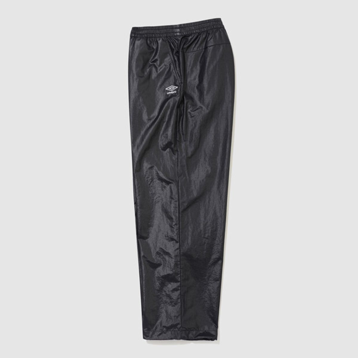 엄브로(UMBRO) 클래식 우븐 조거 & 스트레이트 2WAY 팬츠 블랙 유광 UR323CPT93