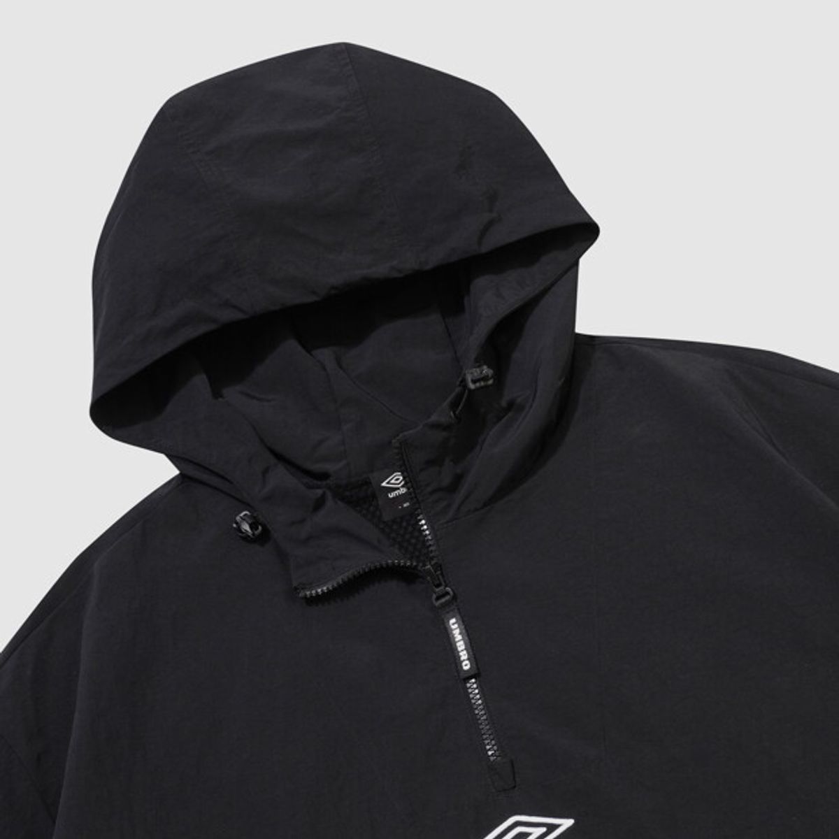 엄브로(UMBRO) 클래식 후드형 아노락 블랙 UR321CWT94