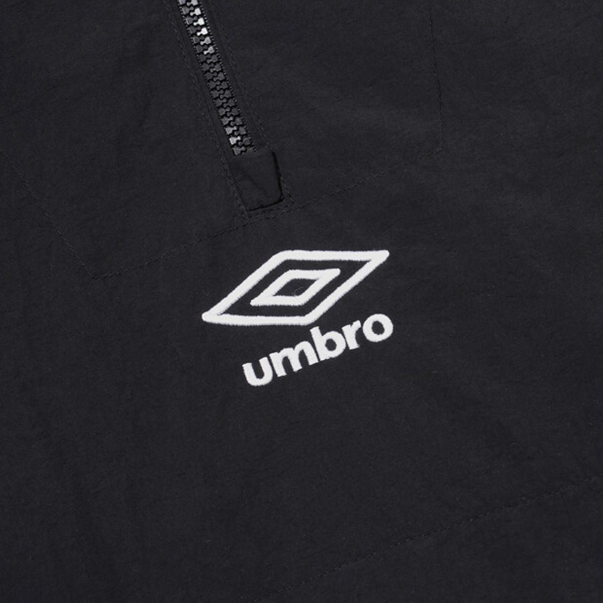 엄브로(UMBRO) 클래식 후드형 아노락 블랙 UR321CWT94