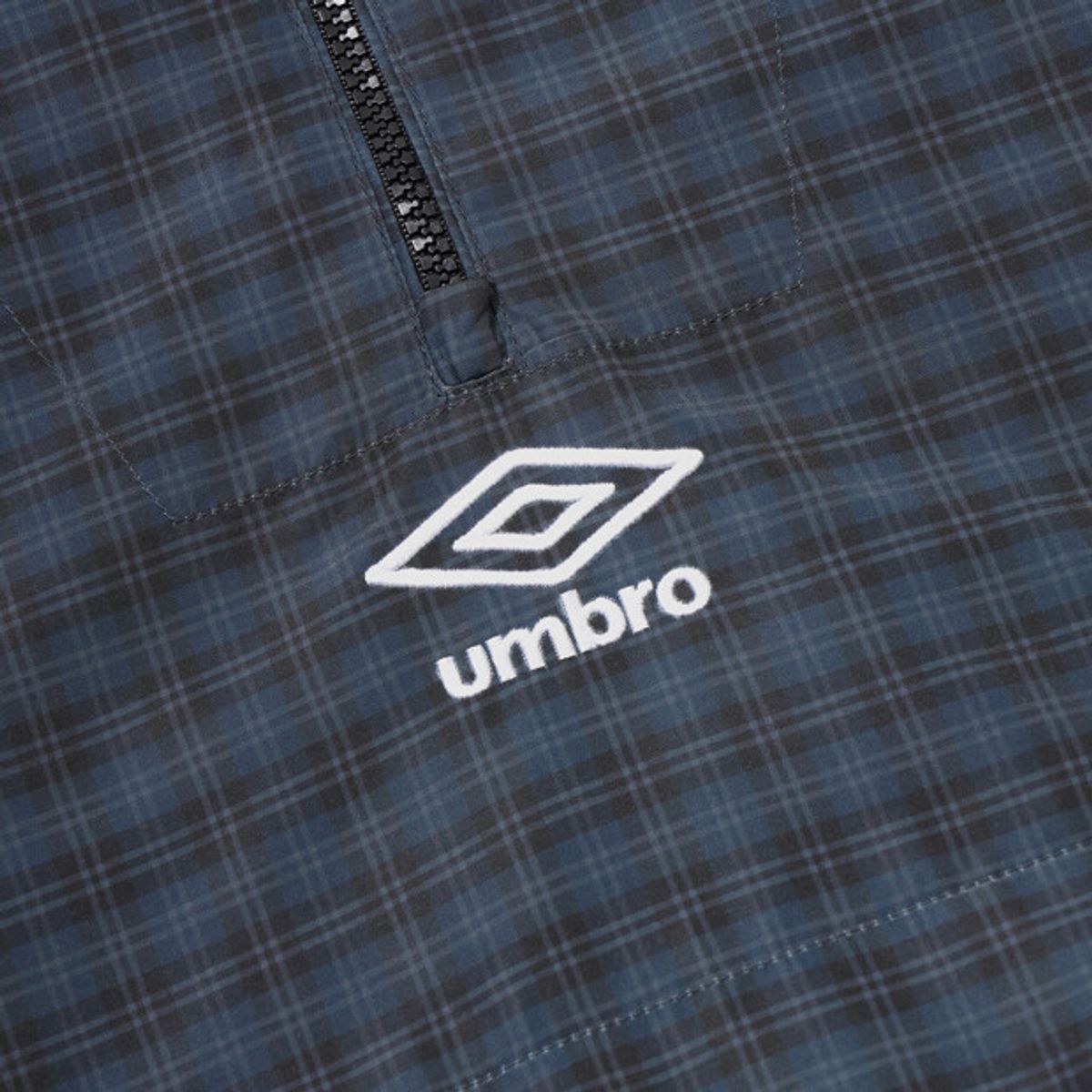 엄브로(UMBRO) 클래식 후드형 아노락 그린 UR321CWT94