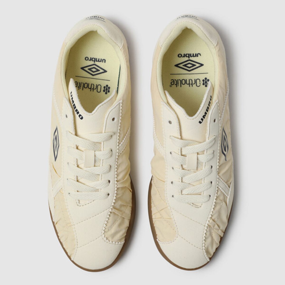 엄브로(UMBRO) HAZE (헤이즈) 아이보리 UR323CCU82