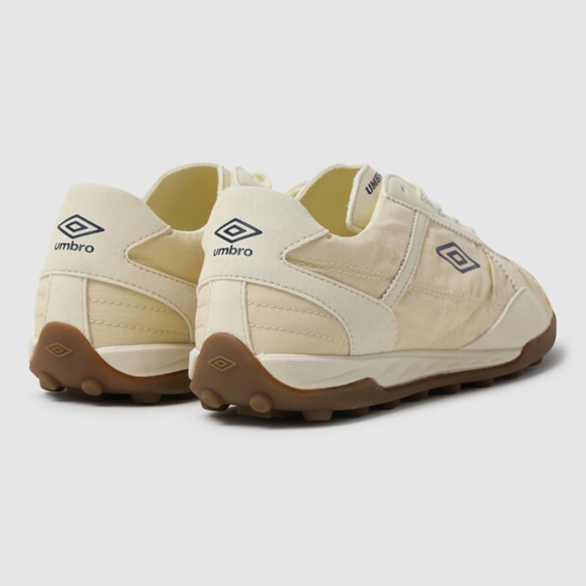 엄브로(UMBRO) HAZE (헤이즈) 아이보리 UR323CCU82
