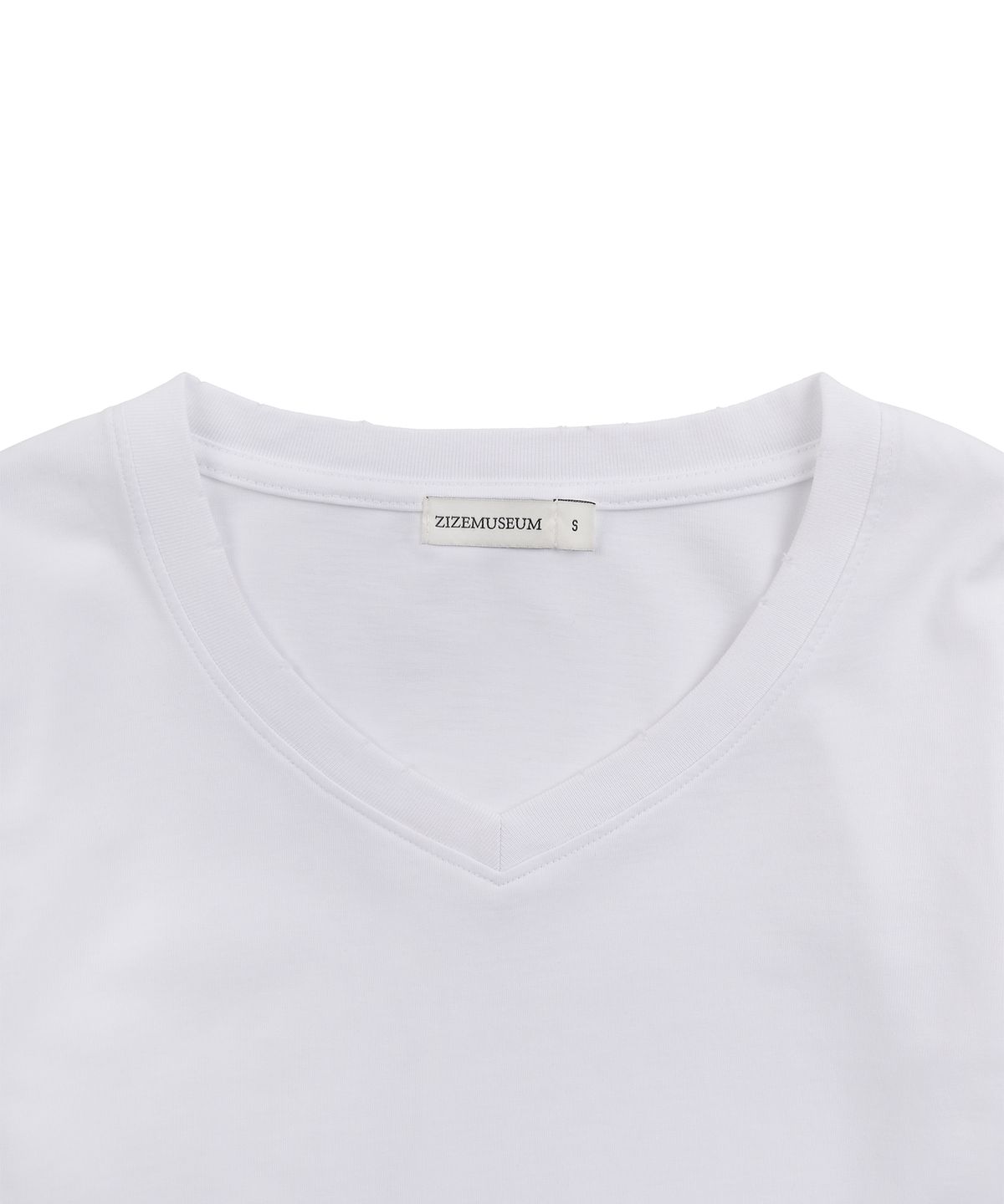 지제뮤지엄(ZIZEMUSEUM) V-NECK LONG SLEEVE TEE (WHITE)